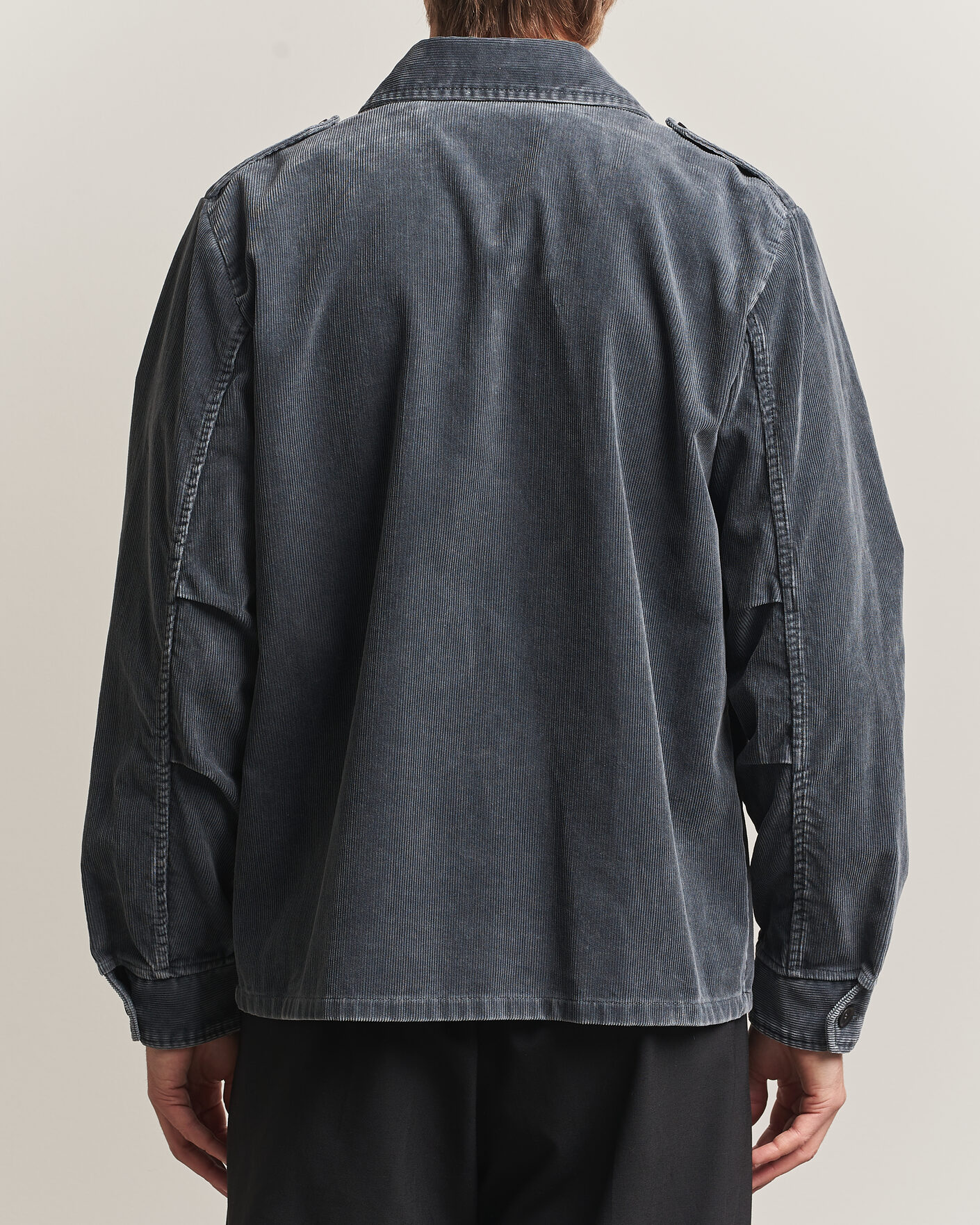 Hombres | Camisas | Aspesi | Double Pocket Corduroy Overshirt Washed Black