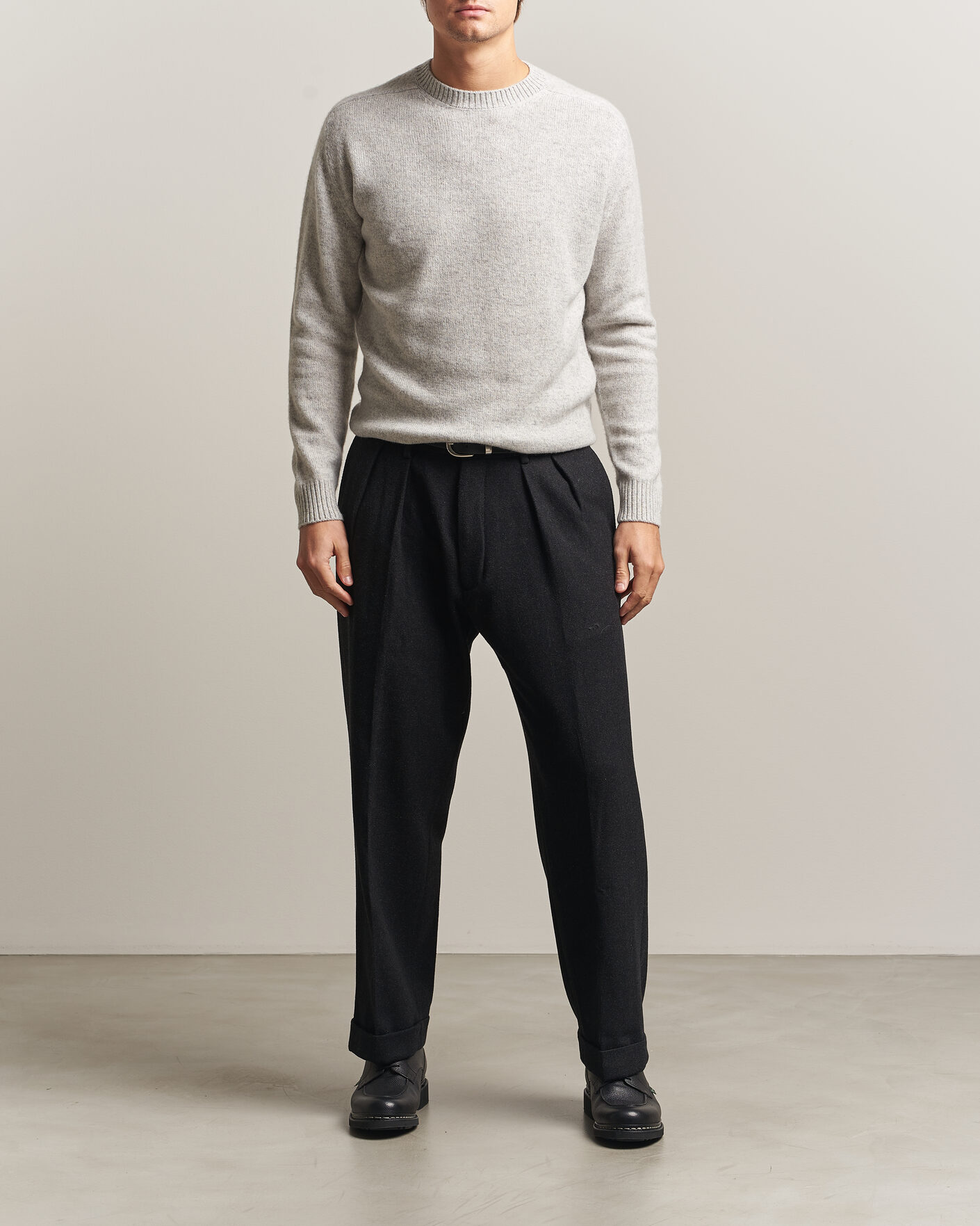 Hombres | Jerséis y prendas de punto | Boglioli | Cloud Cashmere Crew Neck Light Grey