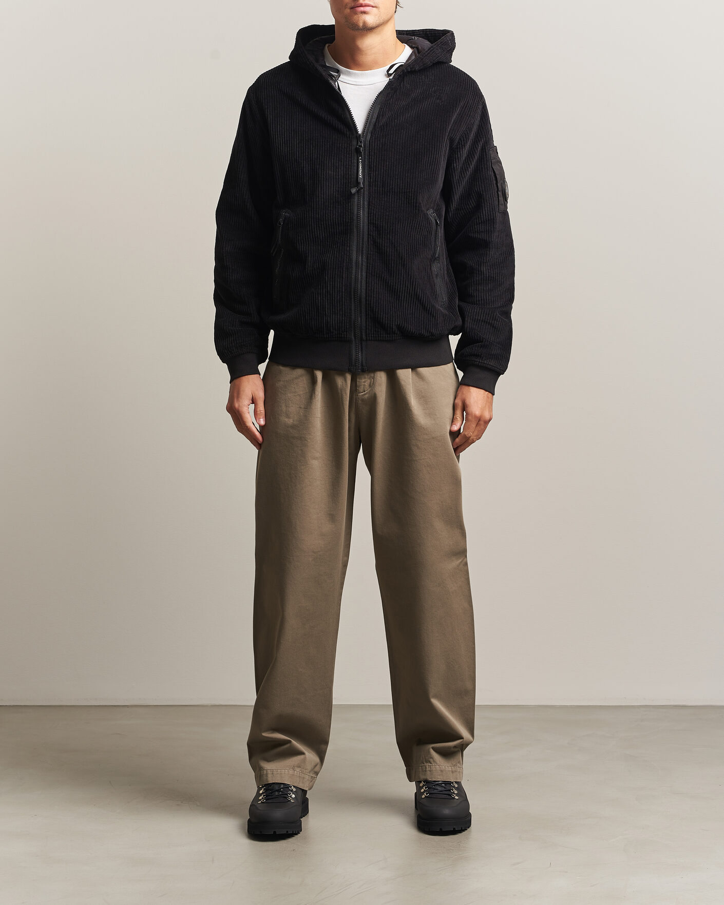 Hombres | Abrigos y chaquetas | C.P. Company | Light Padded Hood Corduroy Jacket Black
