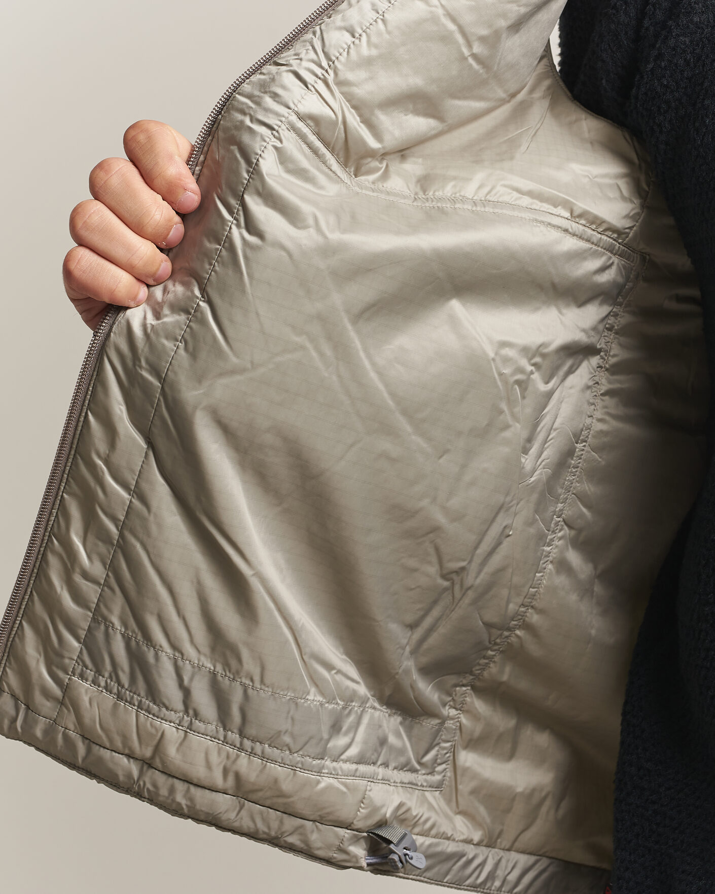 Hombres | Chalecos | Houdini | Dunfri Primaloft Padded Vest Sandstorm
