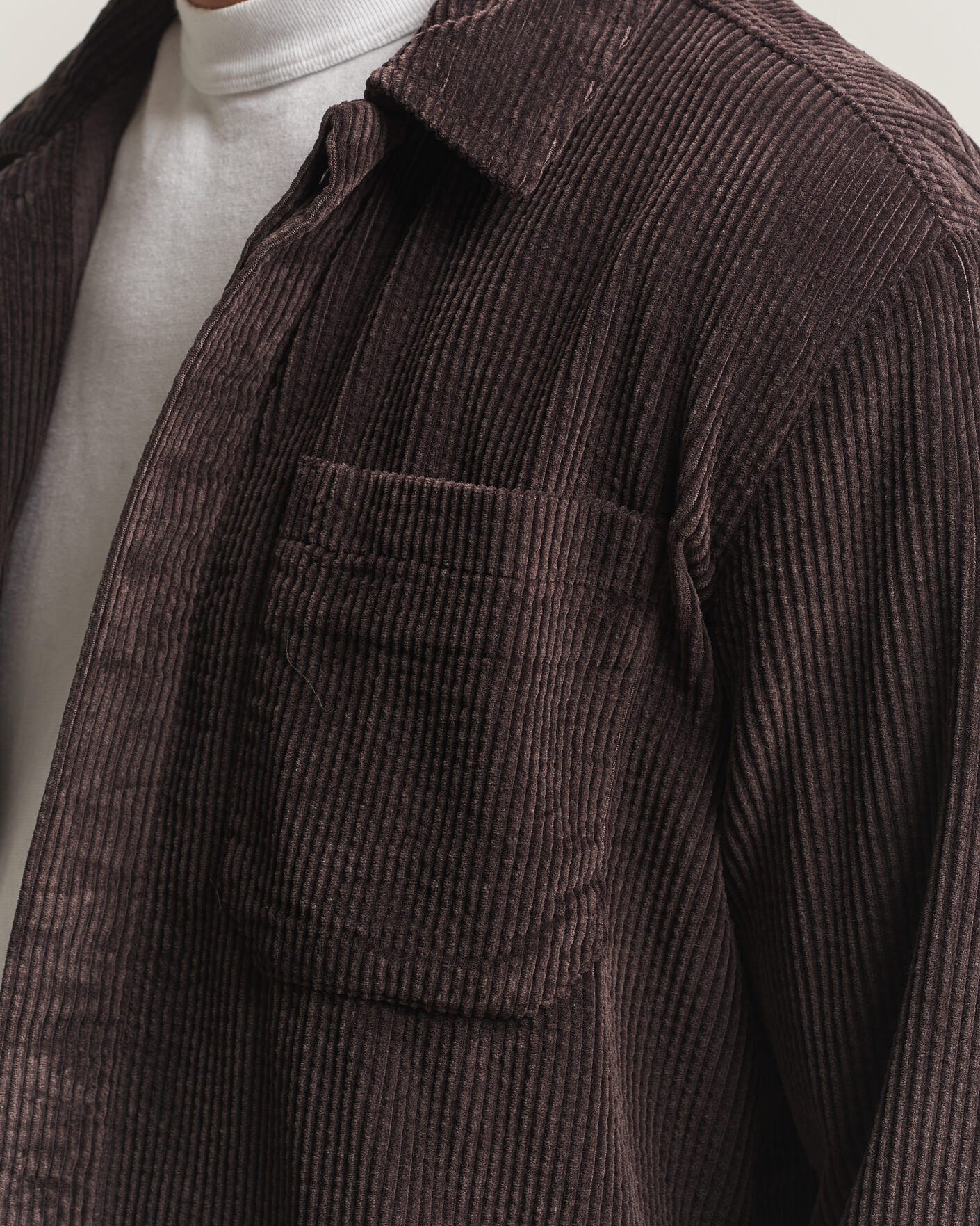 Hombres | Camisas | KnowledgeCotton Apparel | Cotton Corduroy Overshirt Chocolate