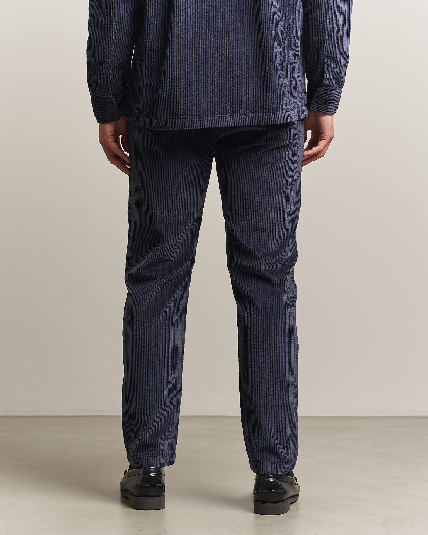 Hombres | Pantalones | KnowledgeCotton Apparel | Chuck Regular Cord Trousers Night Sky
