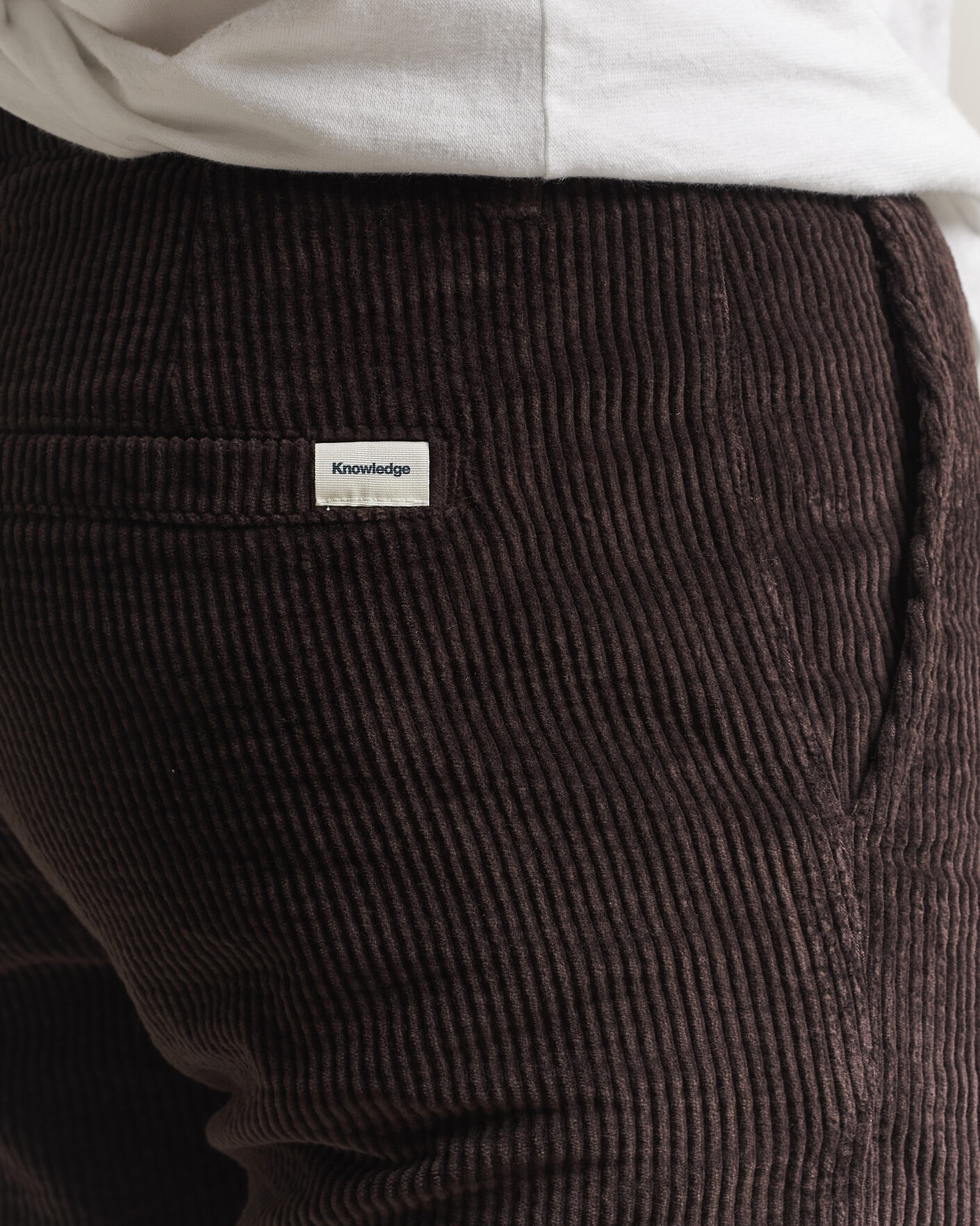 Hombres | Pantalones | KnowledgeCotton Apparel | Chuck Regular Cord Trousers Chocolate