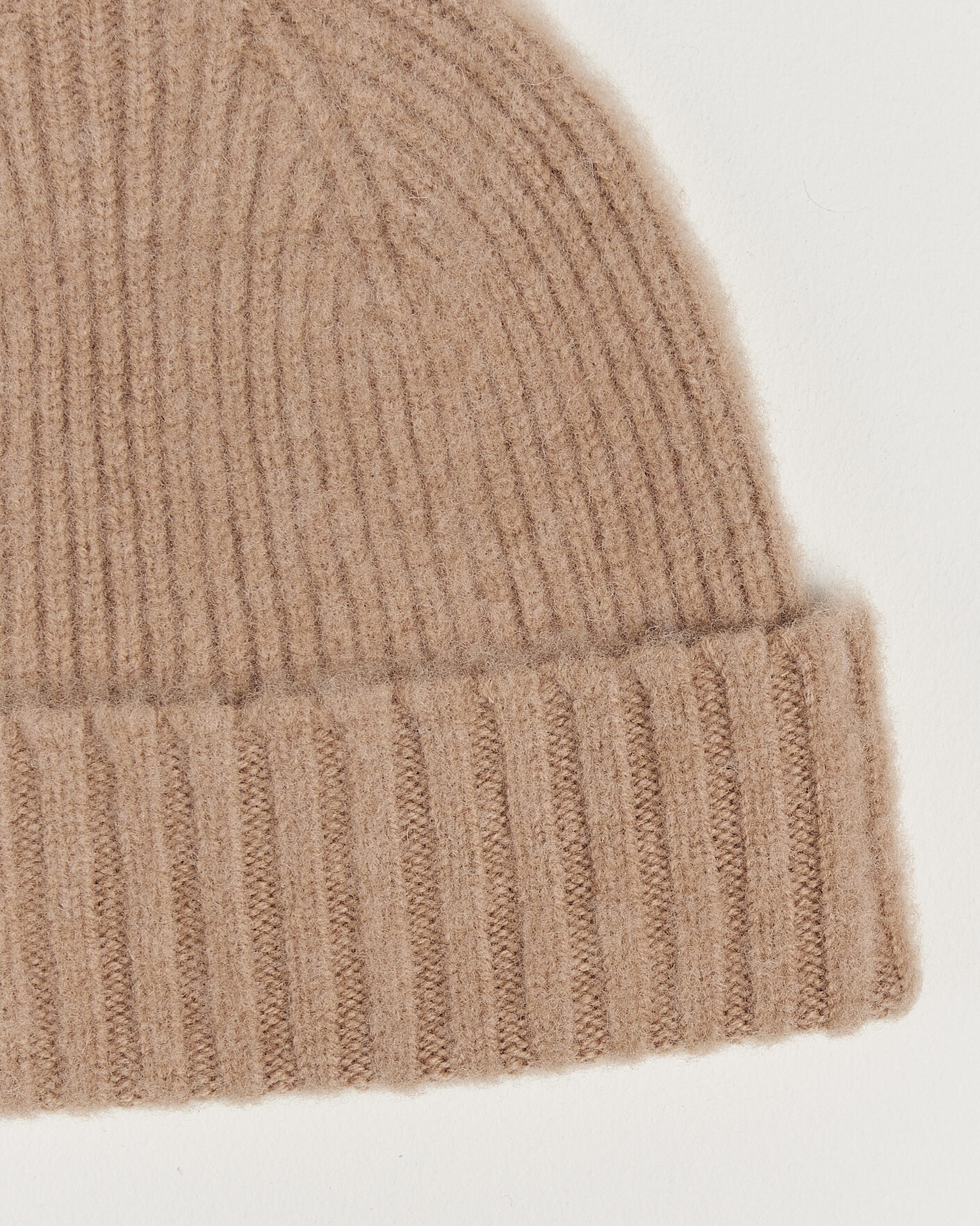 Hombres | Gorros | Robert Mackie | Rona Ribbed Shaggy Lambswool Beanie Camel
