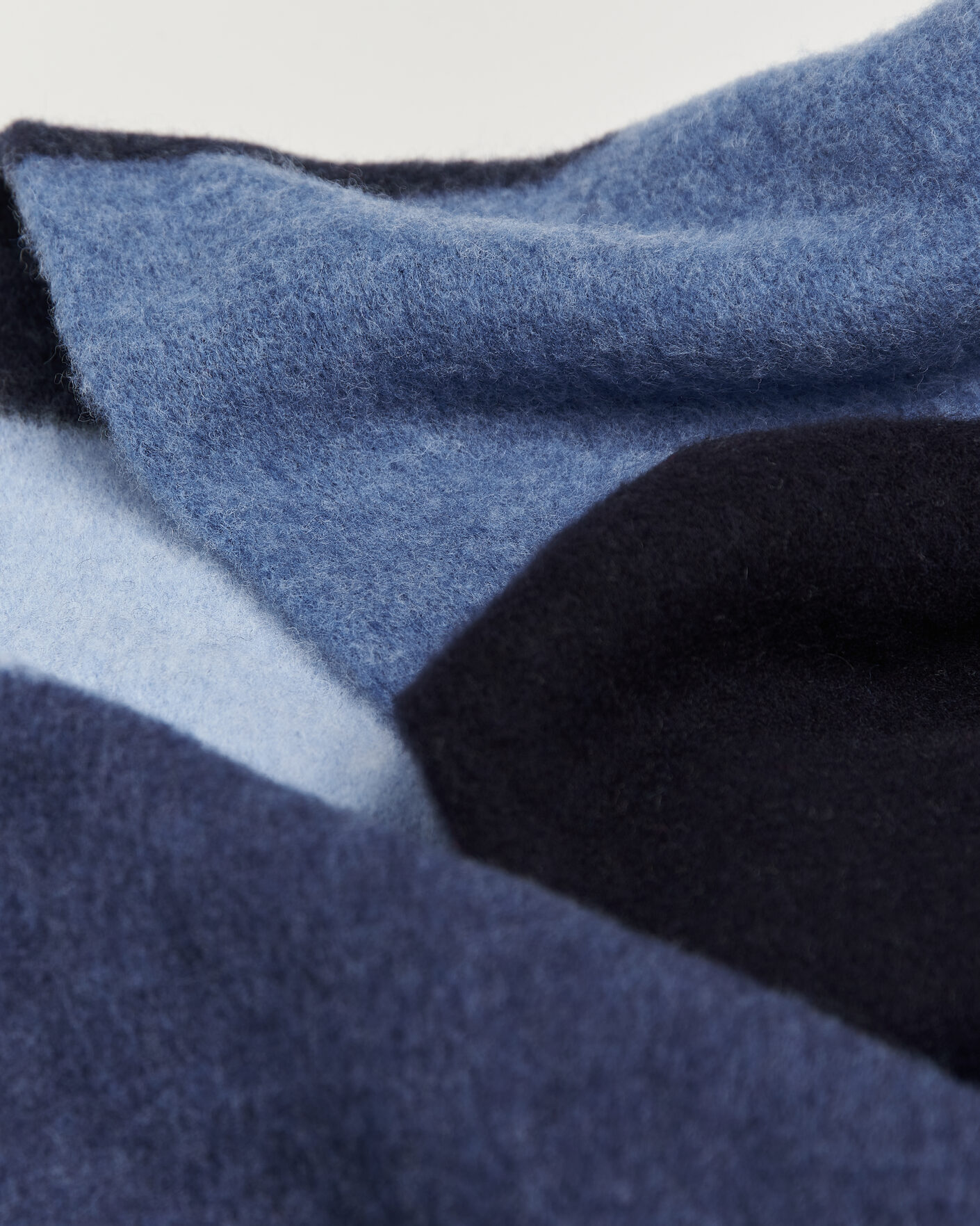 Hombres | Bufandas | Robert Mackie | Rona Ribbed Shaggy Lambswool Scarf Blue