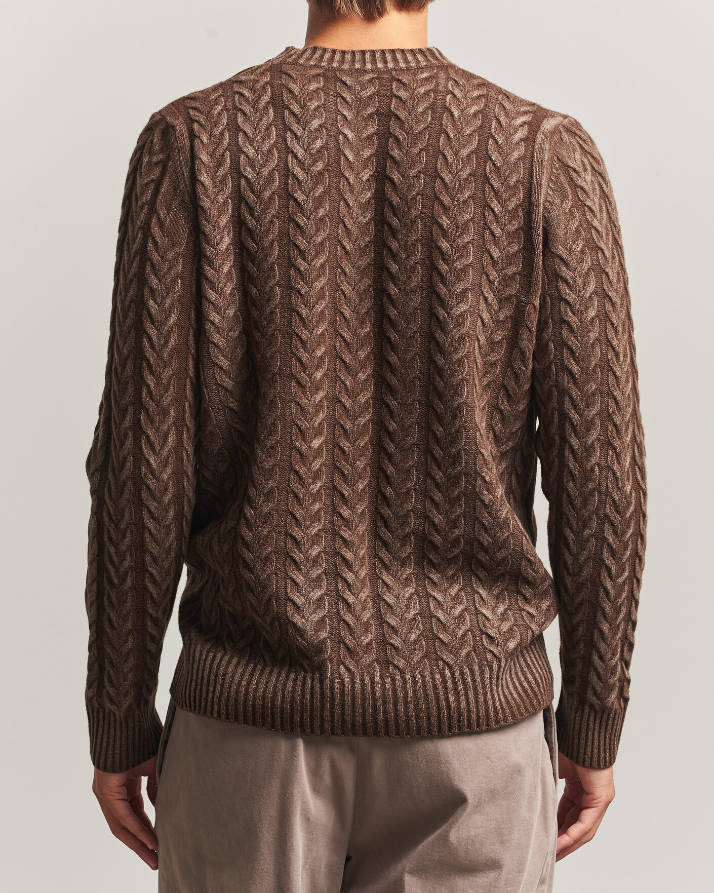 Hombres | Jerséis y prendas de punto | Morgano | Cable Knitted Brushed Dyed Wool Crew Brown