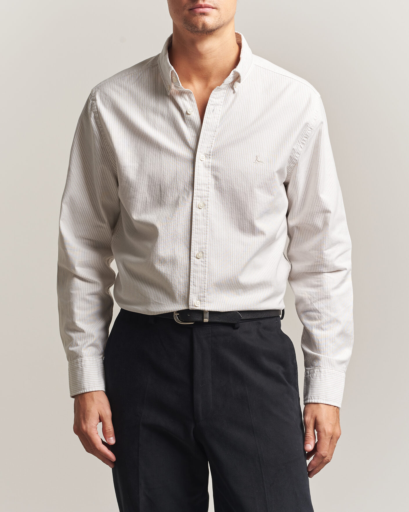 Hombres | Camisas | Charles Tyrwhitt | Button Down Stretch Oxford Shirt Stone