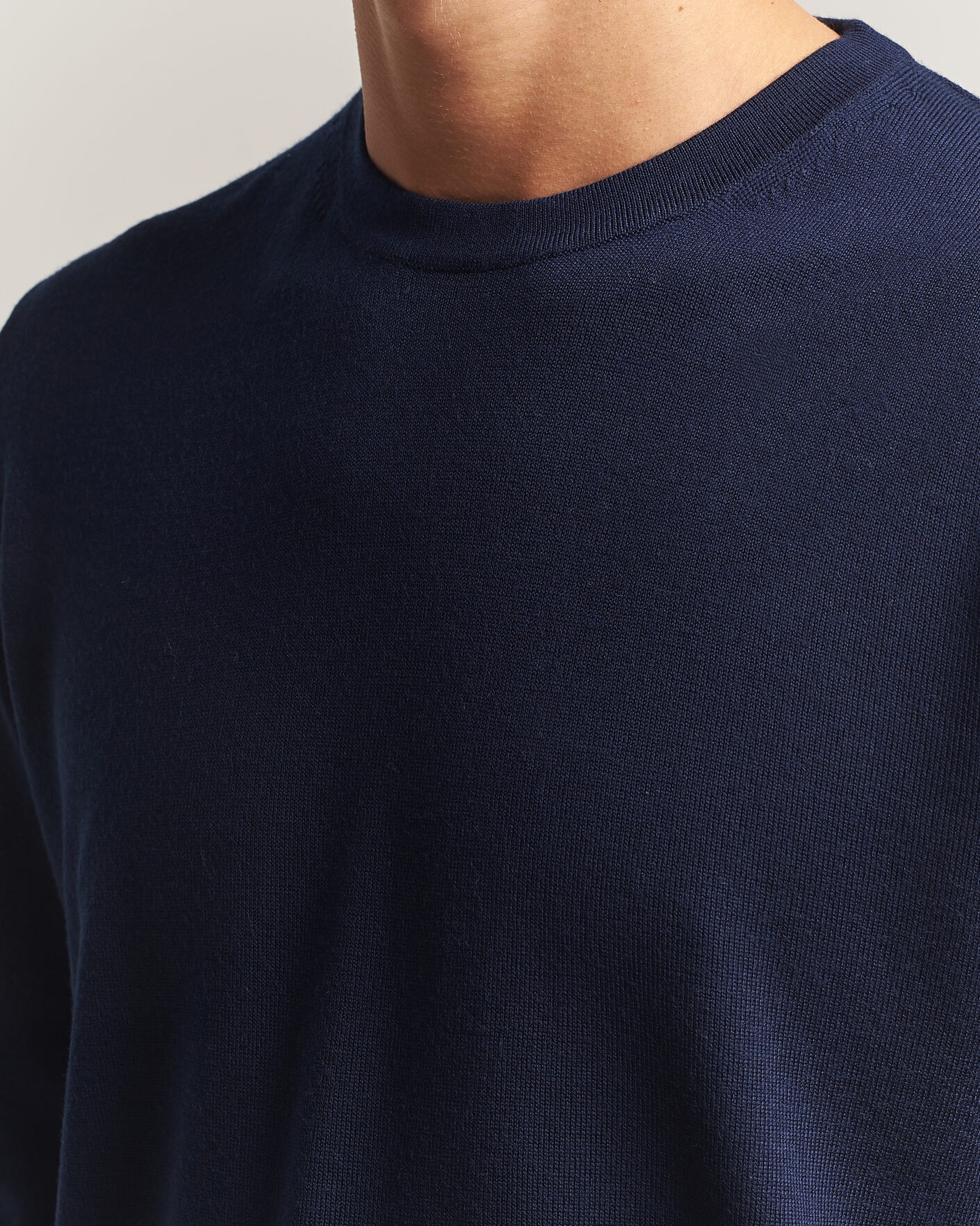 Hombres | Jerséis y prendas de punto | Charles Tyrwhitt | Pure Merino Crew Neck Jumper Navy