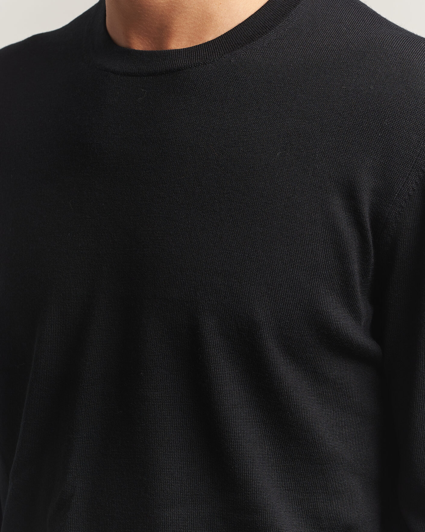 Hombres | Jerséis y prendas de punto | Charles Tyrwhitt | Pure Merino Crew Neck Jumper Black