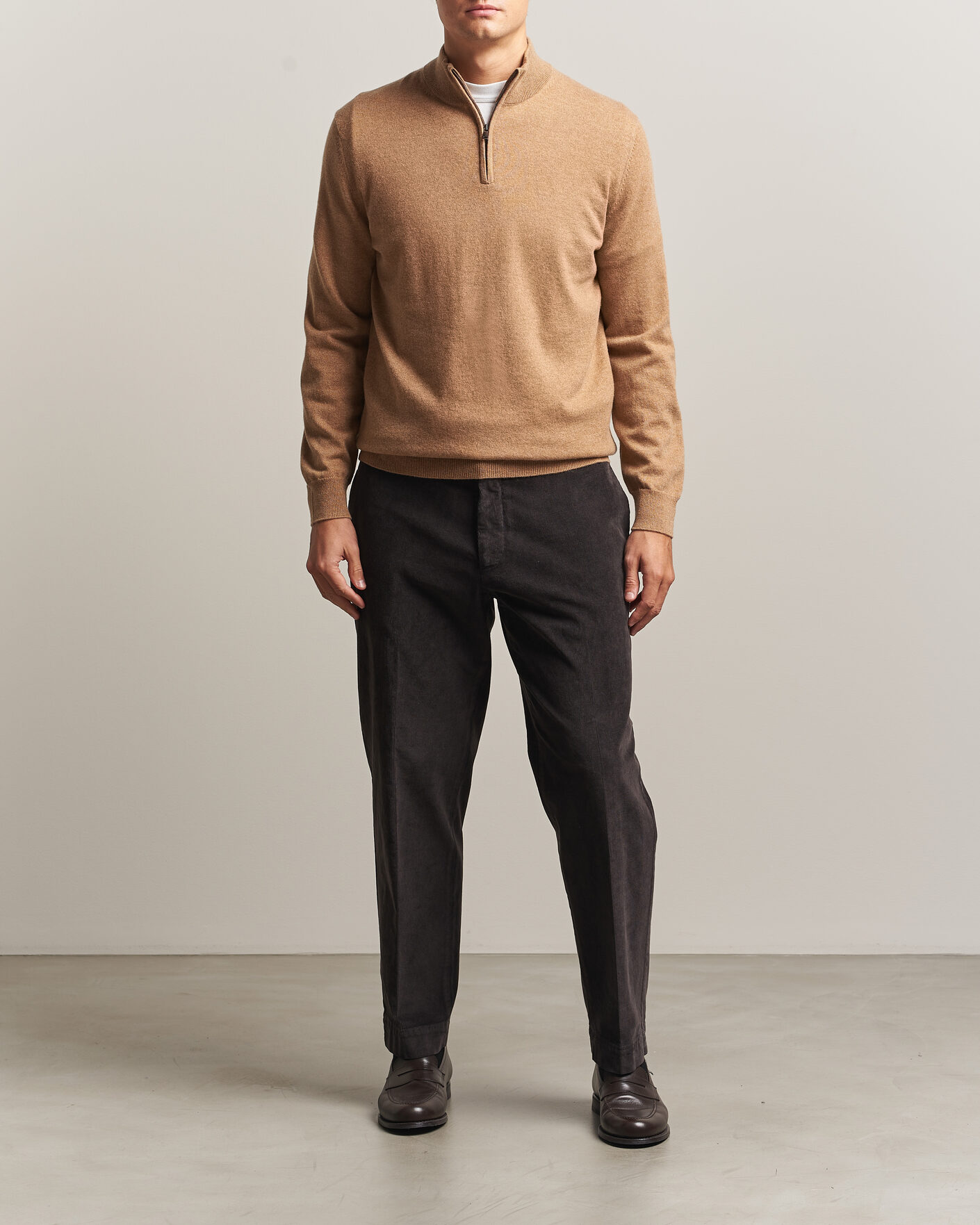 Hombres | Jerséis y prendas de punto | Charles Tyrwhitt | Pure Cashmere Zip Neck Jumper Tan