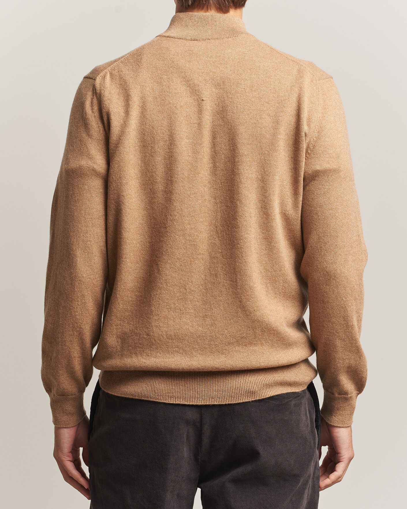 Hombres | Jerséis y prendas de punto | Charles Tyrwhitt | Pure Cashmere Zip Neck Jumper Tan