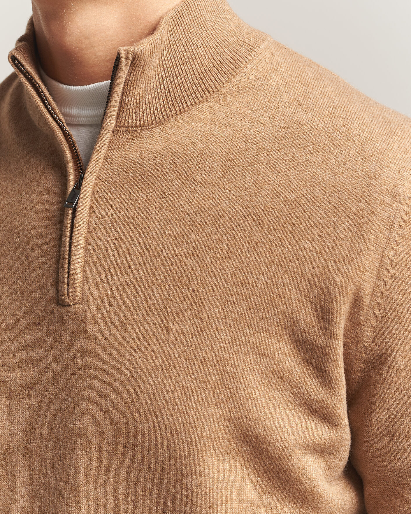 Hombres | Jerséis y prendas de punto | Charles Tyrwhitt | Pure Cashmere Zip Neck Jumper Tan