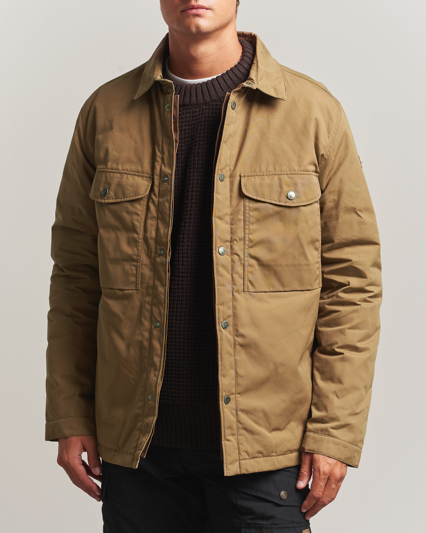 Hombres | Abrigos y chaquetas | Fjällräven | Övik Down Shirt Jacket Wood Brown