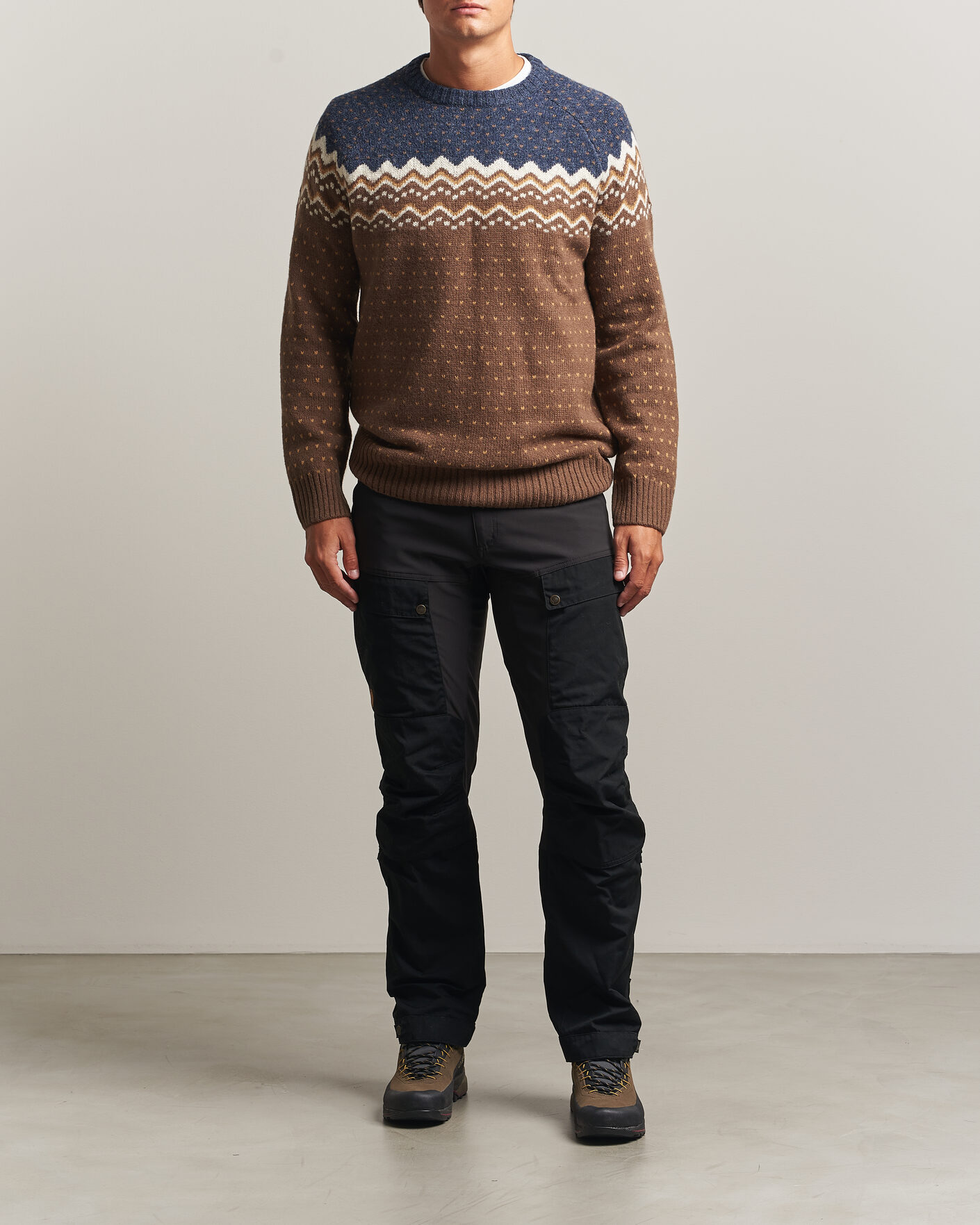 Hombres | Jerséis y prendas de punto | Fjällräven | Övik Knit Wool Sweater Dark Oak