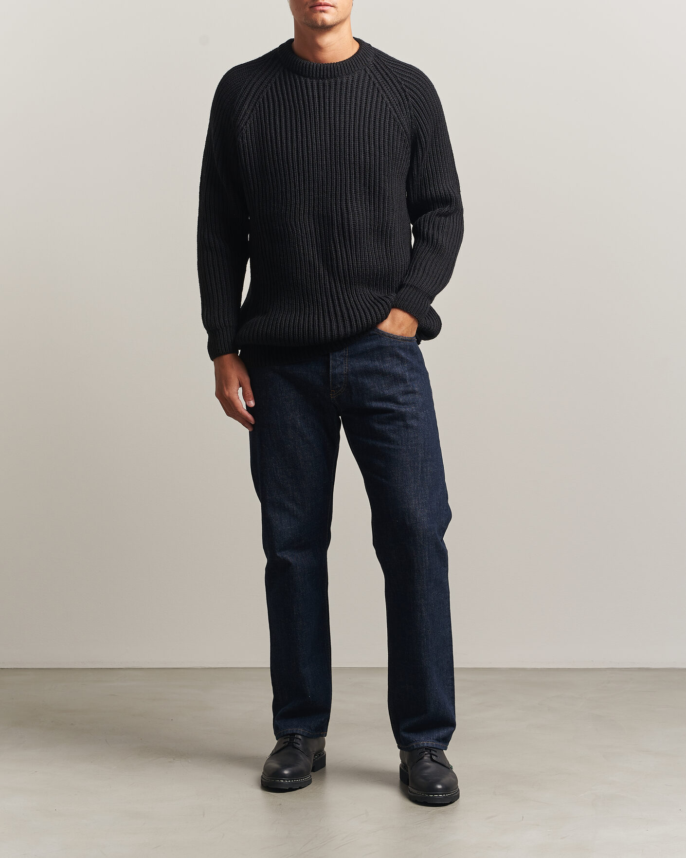 Hombres | Jerséis y prendas de punto | Gloverall | Fisherman Rib Chunky Wool Crew Neck Black
