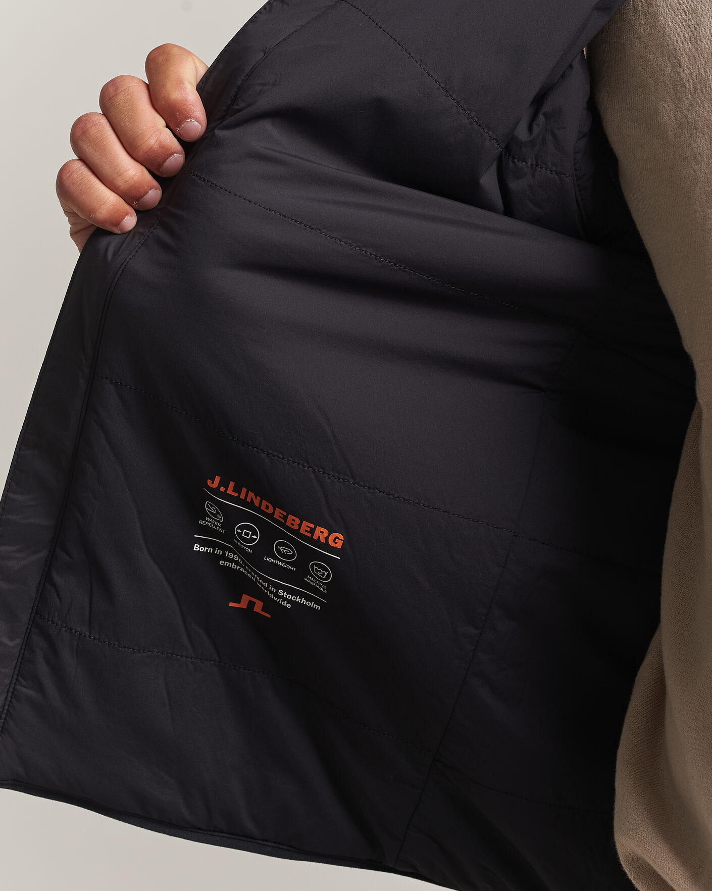 Hombres | Chalecos | J.Lindeberg | Clinton Padded Vest Black