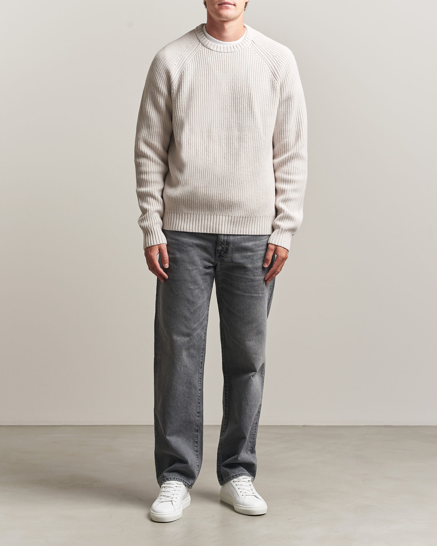 Hombres | Jerséis y prendas de punto | J.Lindeberg | Hallow Wool Blend Knitted Sweater Moonbeam