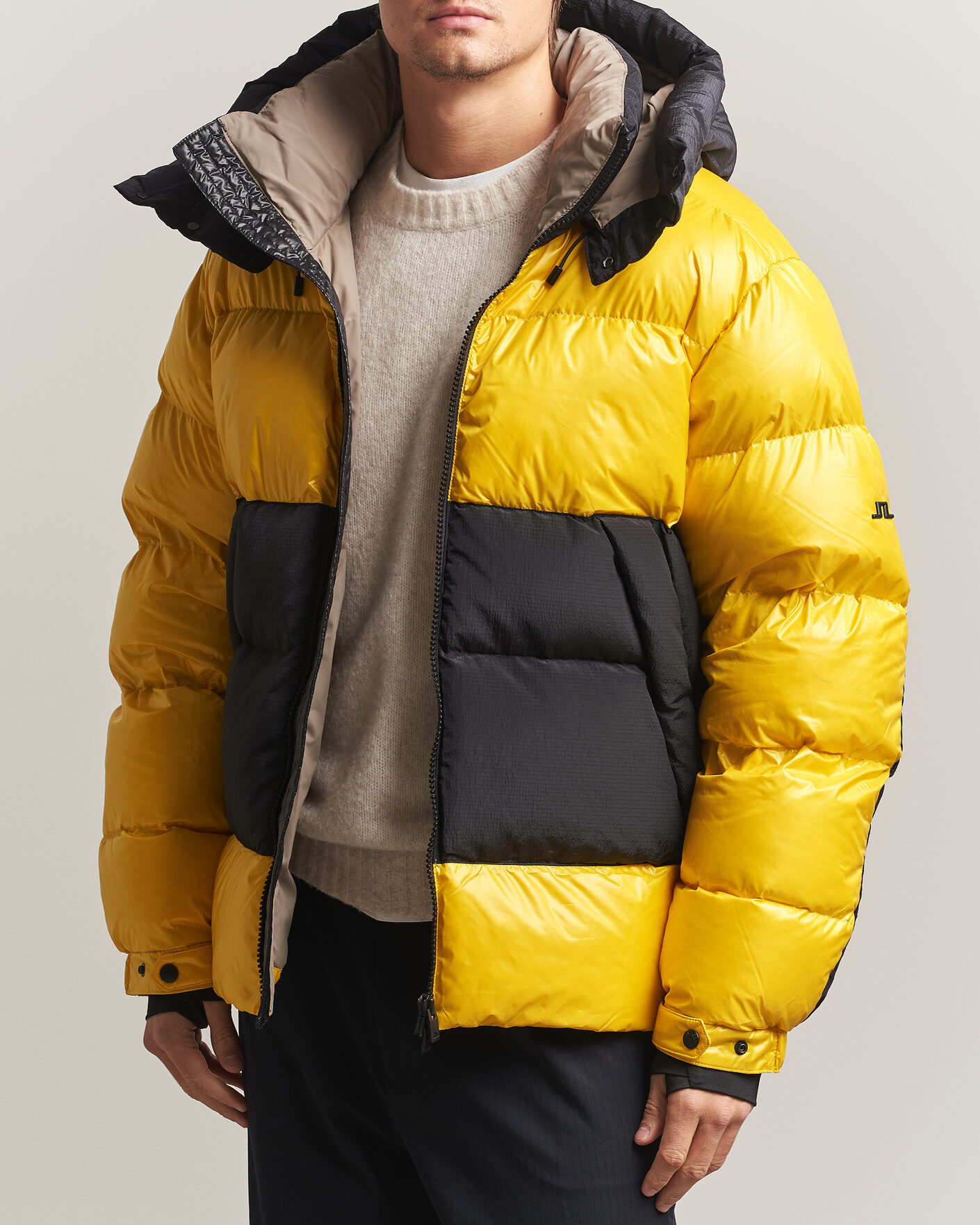 Hombres | Abrigos y chaquetas | J.Lindeberg | Creek Block Hooded Down Jacket Bumblebee