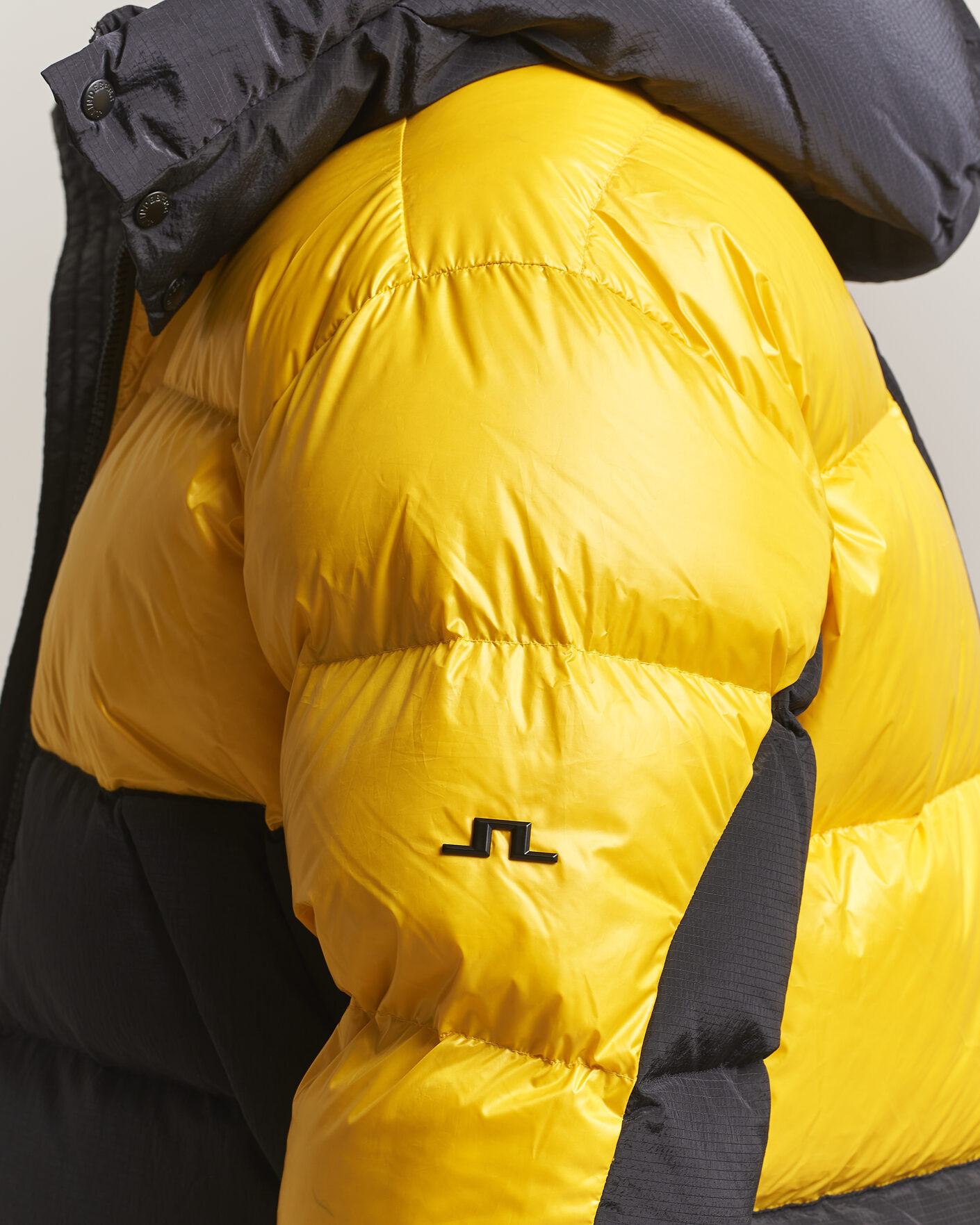 Hombres | Abrigos y chaquetas | J.Lindeberg | Creek Block Hooded Down Jacket Bumblebee