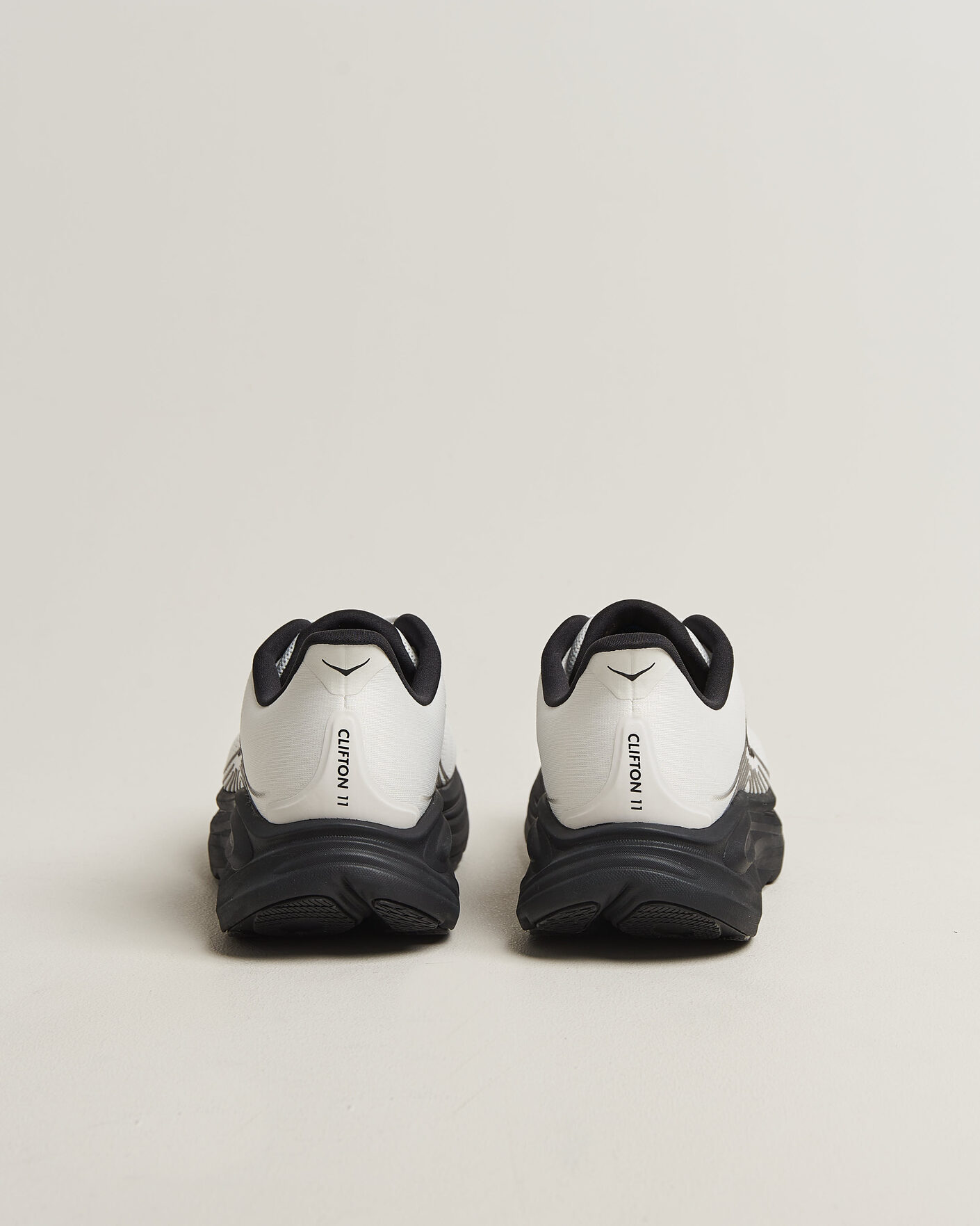 Hombres | Zapatillas de correr | Hoka | Clifton 11 White/Black