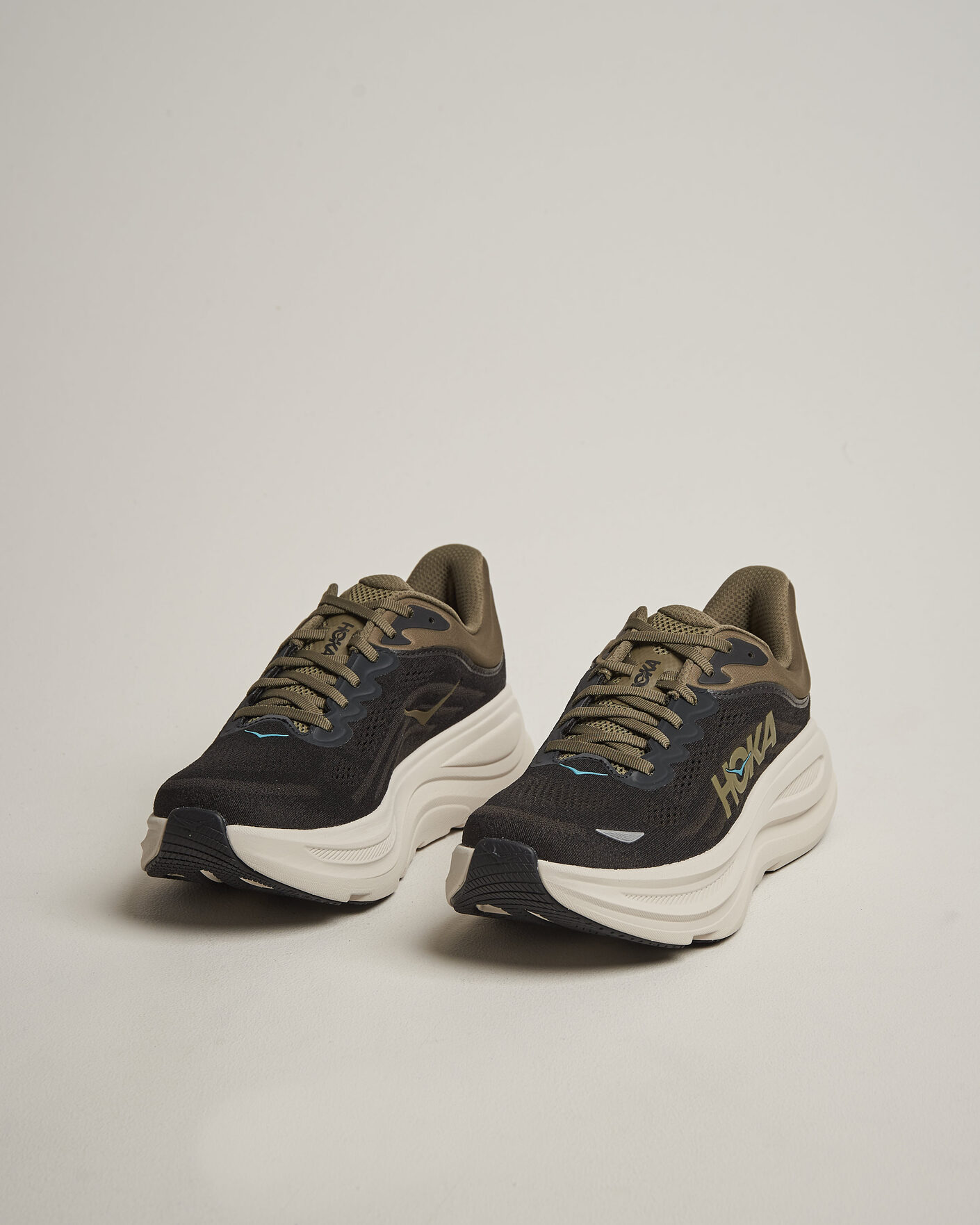 Hombres | Zapatillas de correr | Hoka | Bondi 9 Black/River Rock