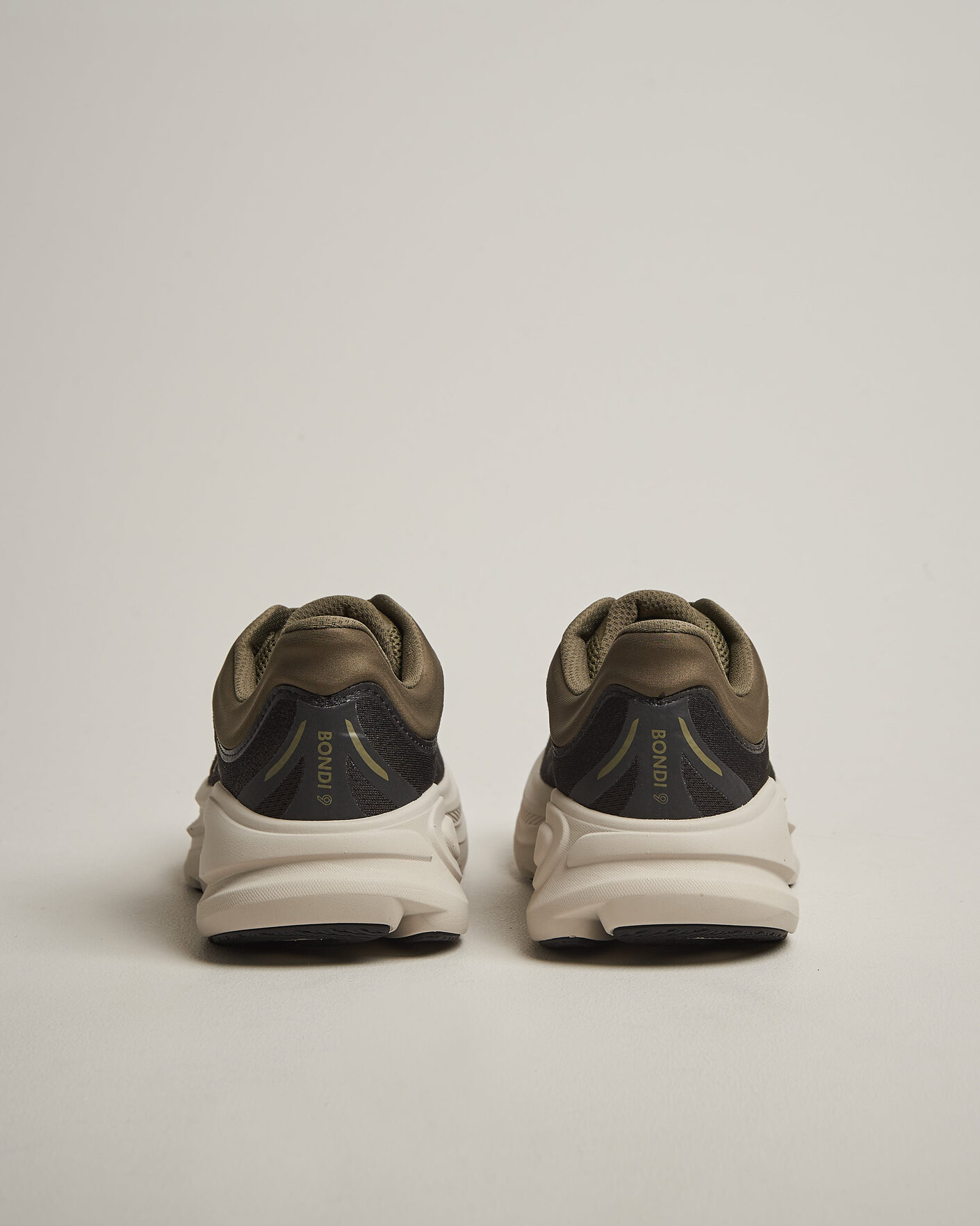 Hombres | Zapatillas de correr | Hoka | Bondi 9 Black/River Rock