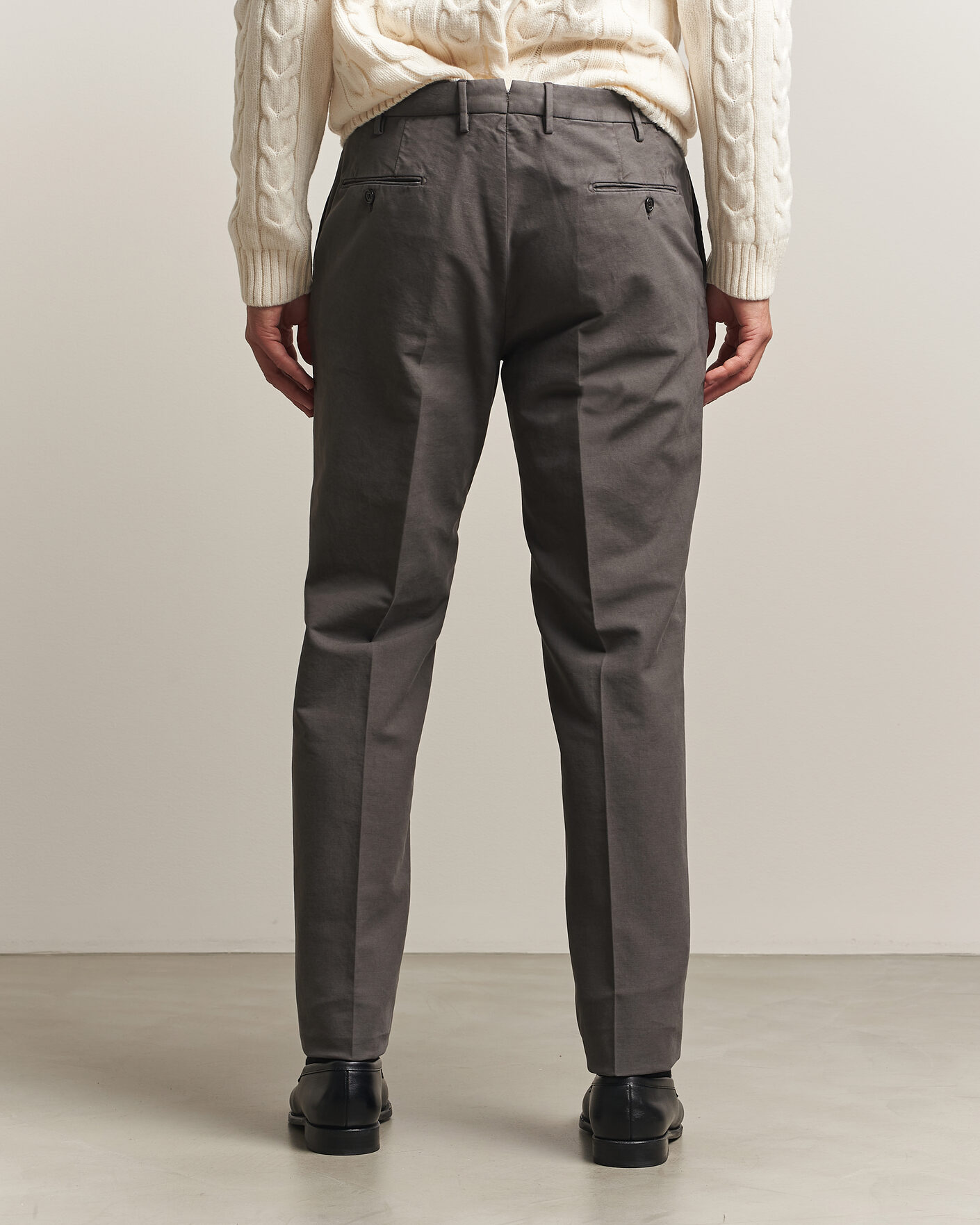 Hombres | Pantalones | Incotex | Regular Fit Soft Cotton Stretch Chinos Dark Grey