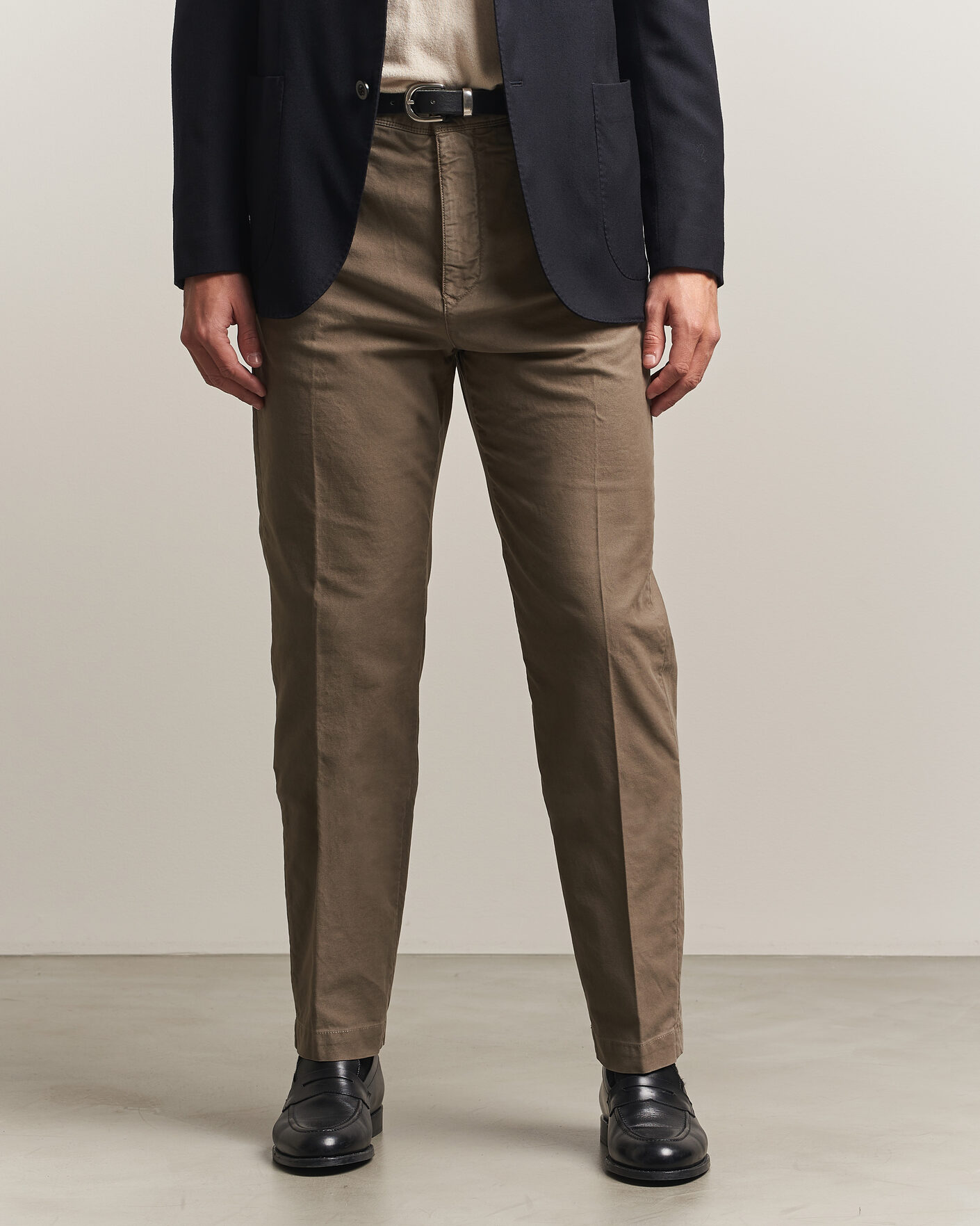 Hombres | Pantalones | Incotex | Regular Fit Garment Dyed Slacks Taupe
