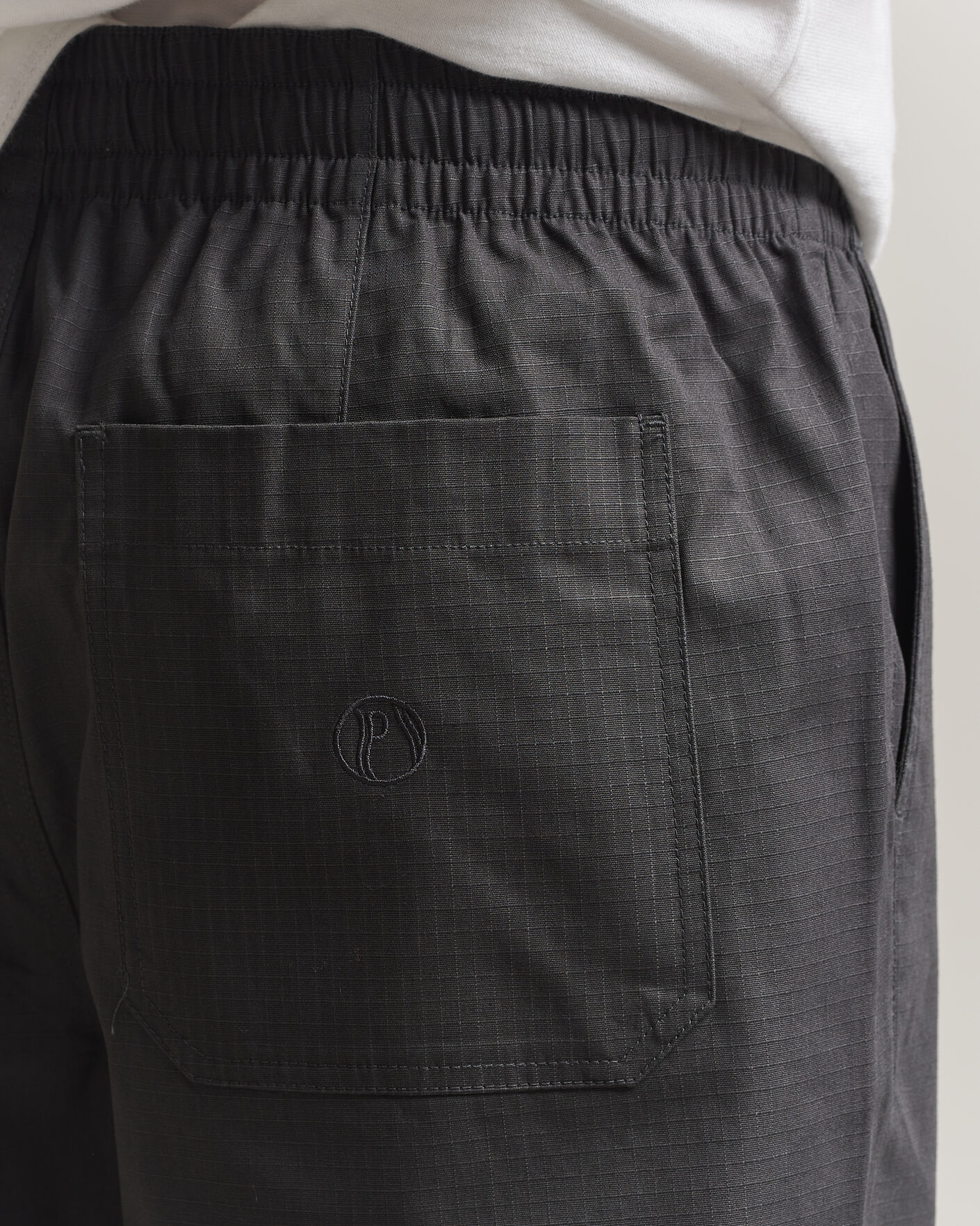Hombres | Pantalones | Palmes | Lucien Ripstop Trousers Charcoal
