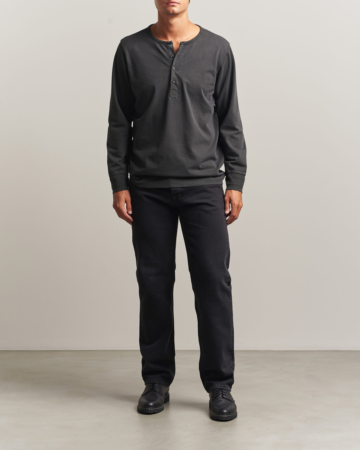 Hombres | Jerséis y prendas de punto | Nudie Jeans | Long Sleeved Henley Antracite