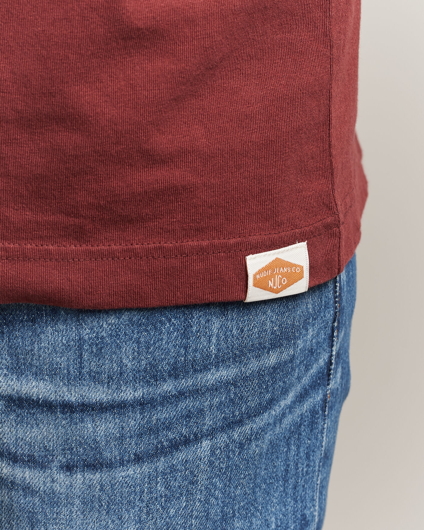 Hombres | Camisetas | Nudie Jeans | Uno Everyday Crew Neck T-Shirt Burgundy