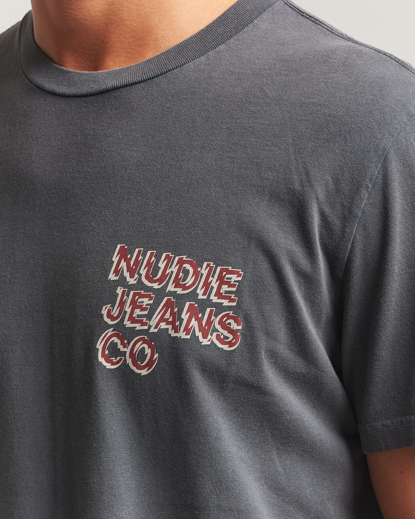 Hombres | Camisetas | Nudie Jeans | Roy Life Tracks T-Shirt Antracite