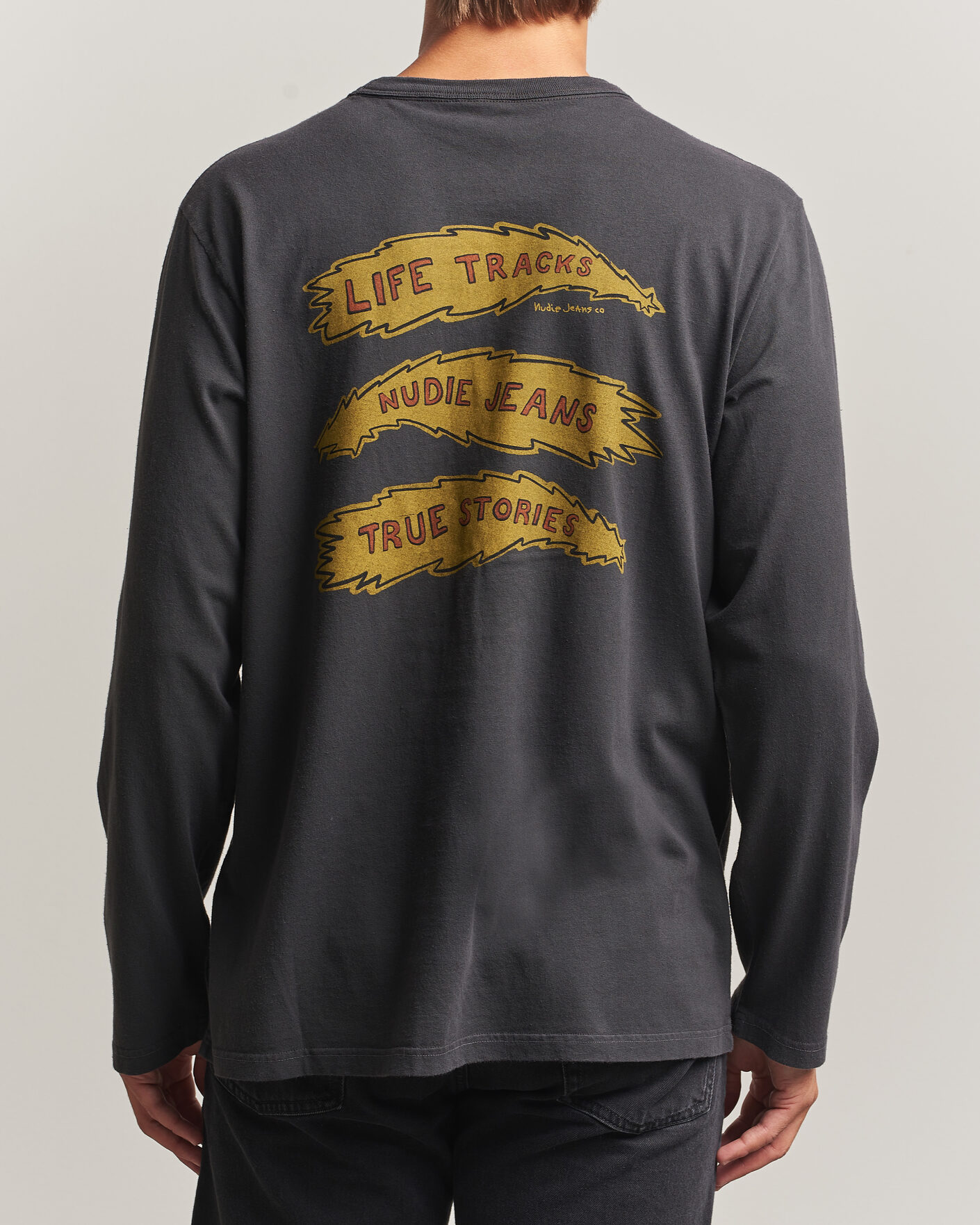 Hombres | Camisetas | Nudie Jeans | Rudi Life Tracks II Long Sleeved T-Shirt Antracite