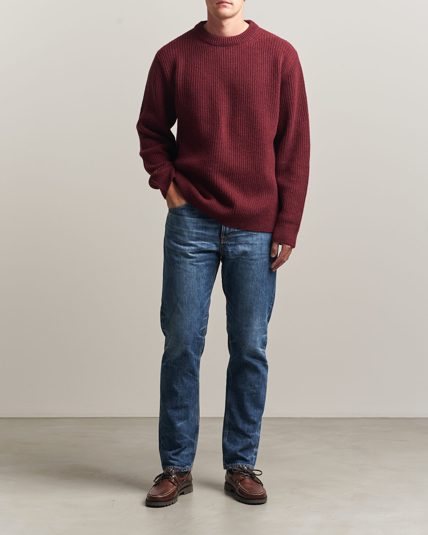 Hombres | Jerséis y prendas de punto | Nudie Jeans | August Wool Rib Knitted Sweater Burgundy