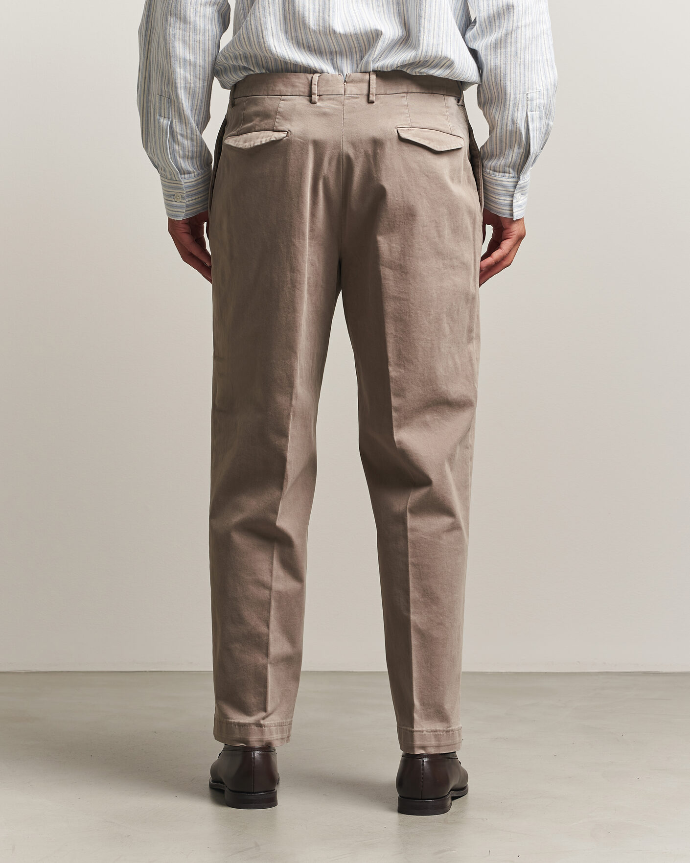 Hombres | Pantalones | Santaniello | Washed Cotton Trousers Taupe