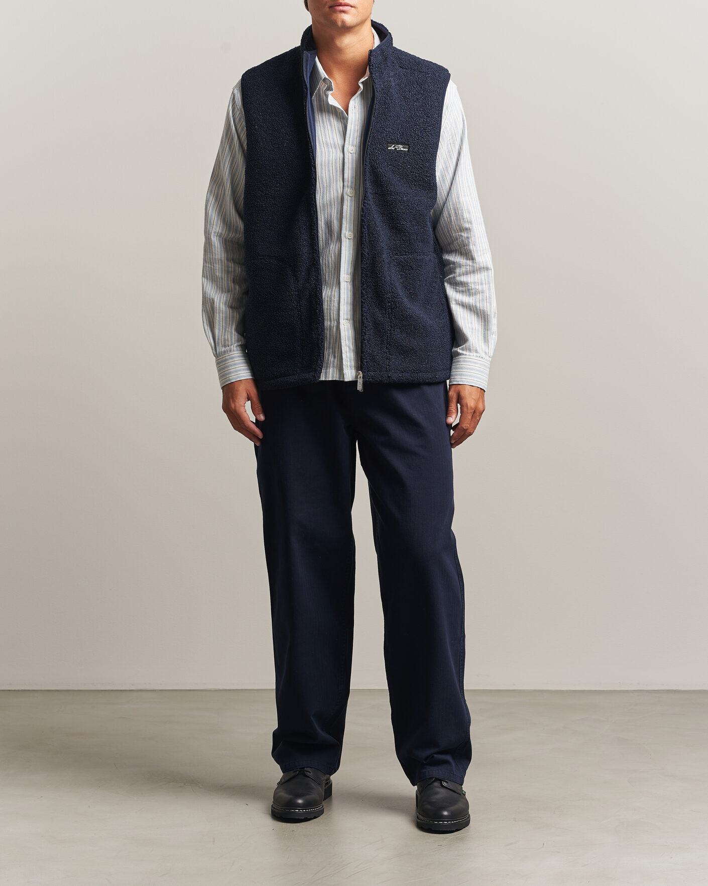 Hombres | Chalecos | LES DEUX | Patch Teddy Vest Dark Navy