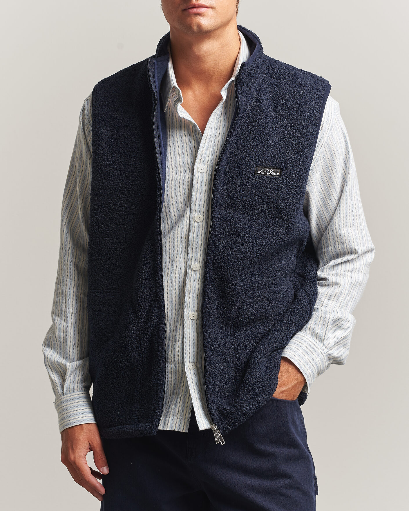 Hombres | Chalecos | LES DEUX | Patch Teddy Vest Dark Navy