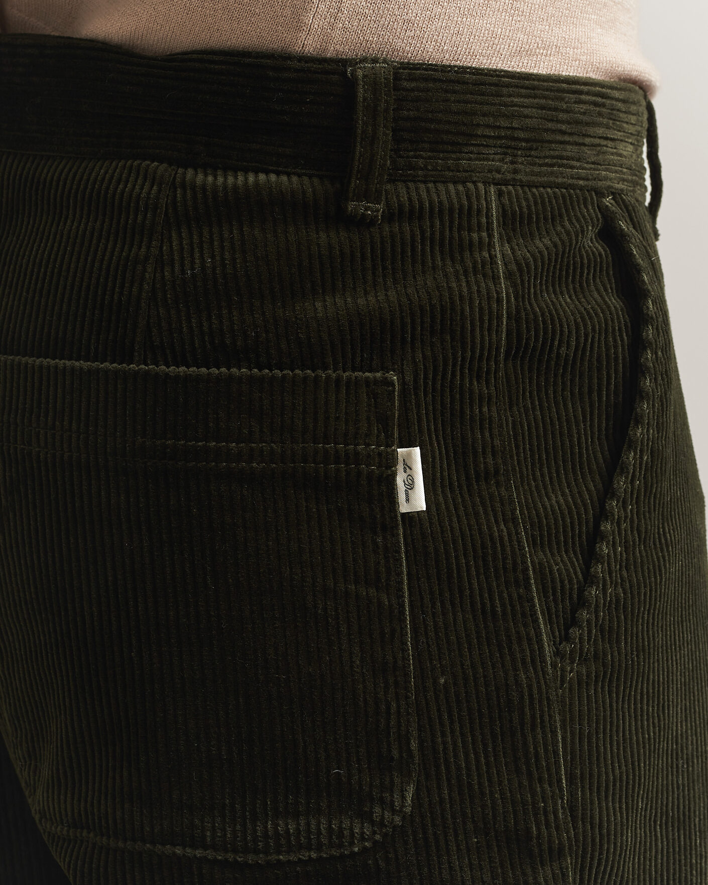 Hombres | Pantalones | LES DEUX | Corduroy Tapered Pants Rosin Green