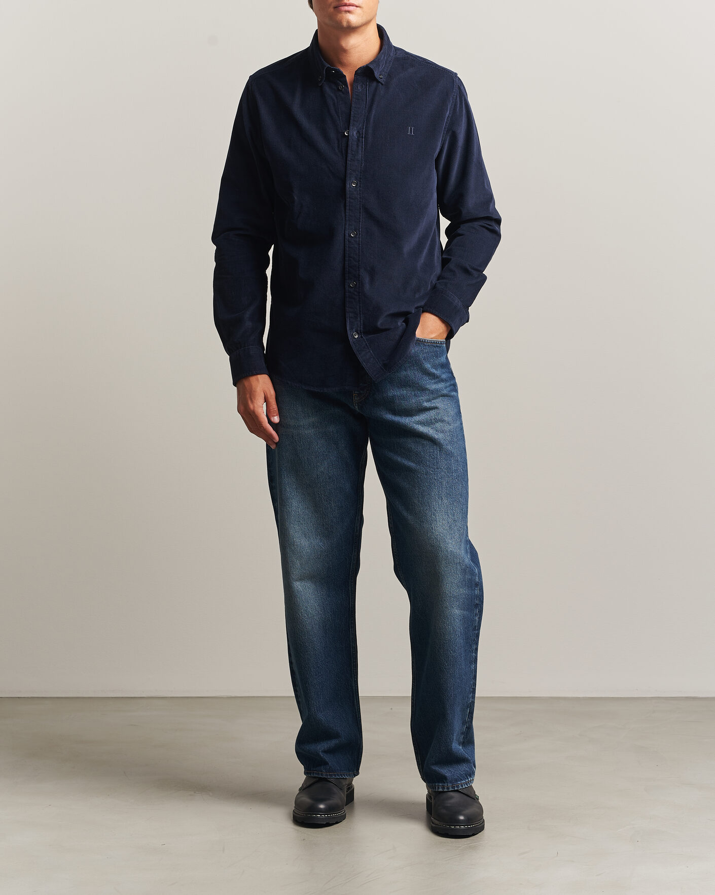 Hombres | Camisas | LES DEUX | Pinwale Corduroy Shirt Dark Navy