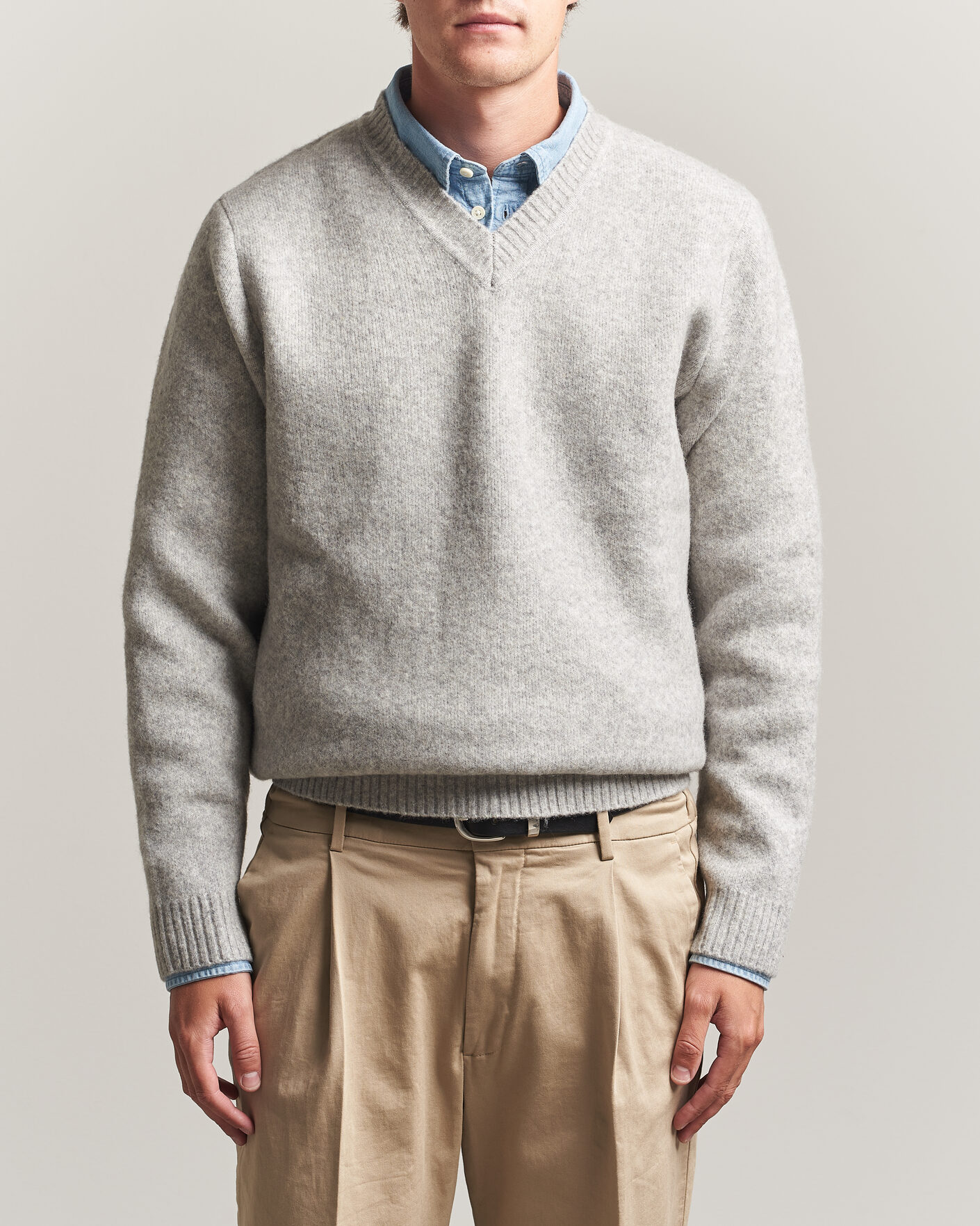 Hombres | Jerséis y prendas de punto | LES DEUX | Melange V-Neck Knit Grey Melange