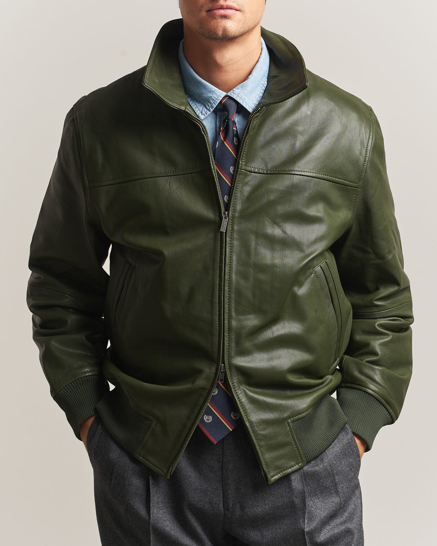 Hombres | Abrigos y chaquetas | LES DEUX | Leather Varsity Jacket Rifle Green