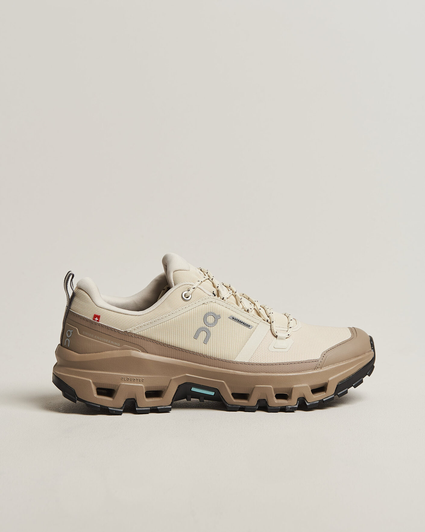 Hombres | Zapatillas de trail | On | Cloudrock Low Waterproof Grain/Soba