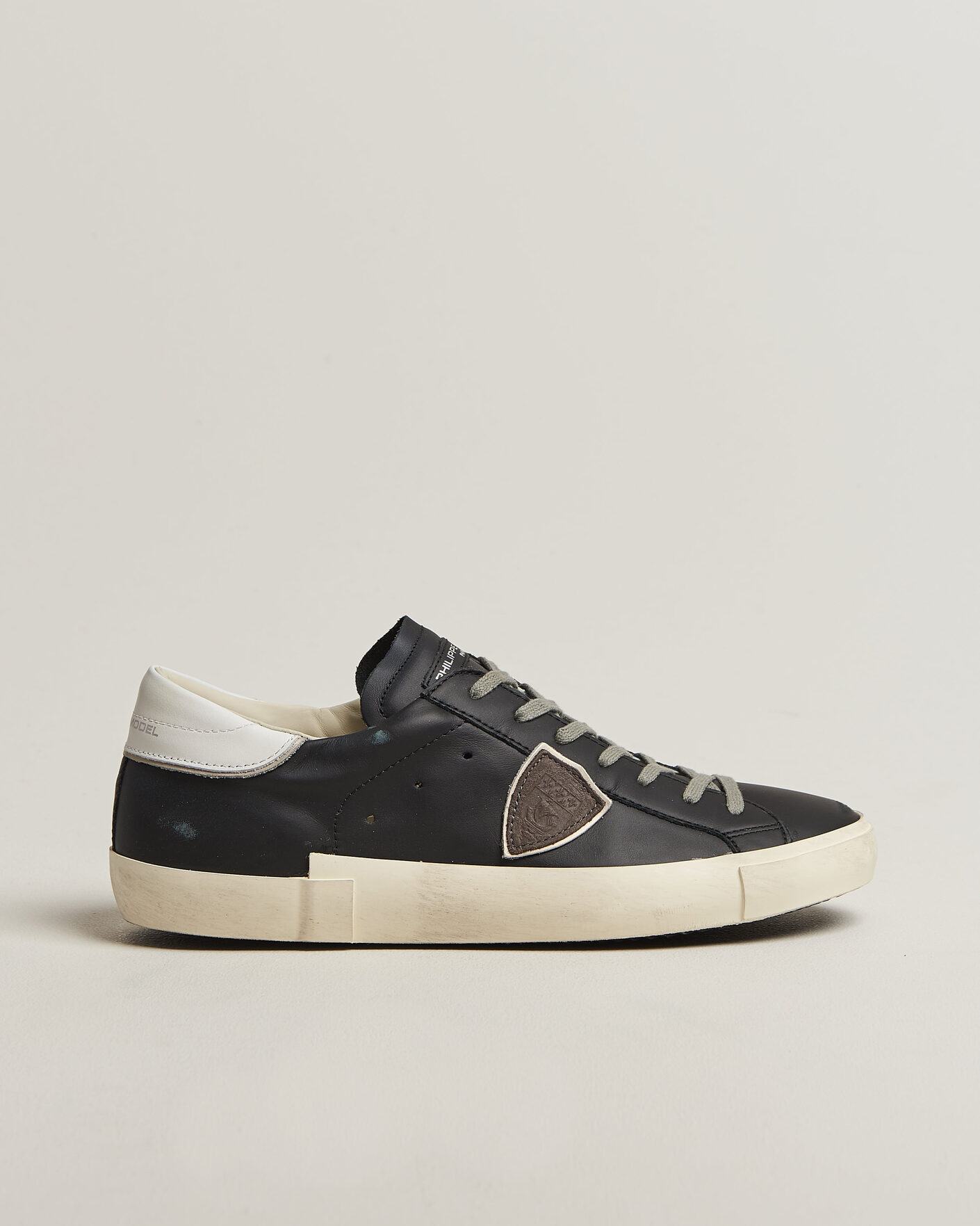 Hombres | Zapatillas | Philippe Model | PRSX Low Top Suede Sneaker Black/White