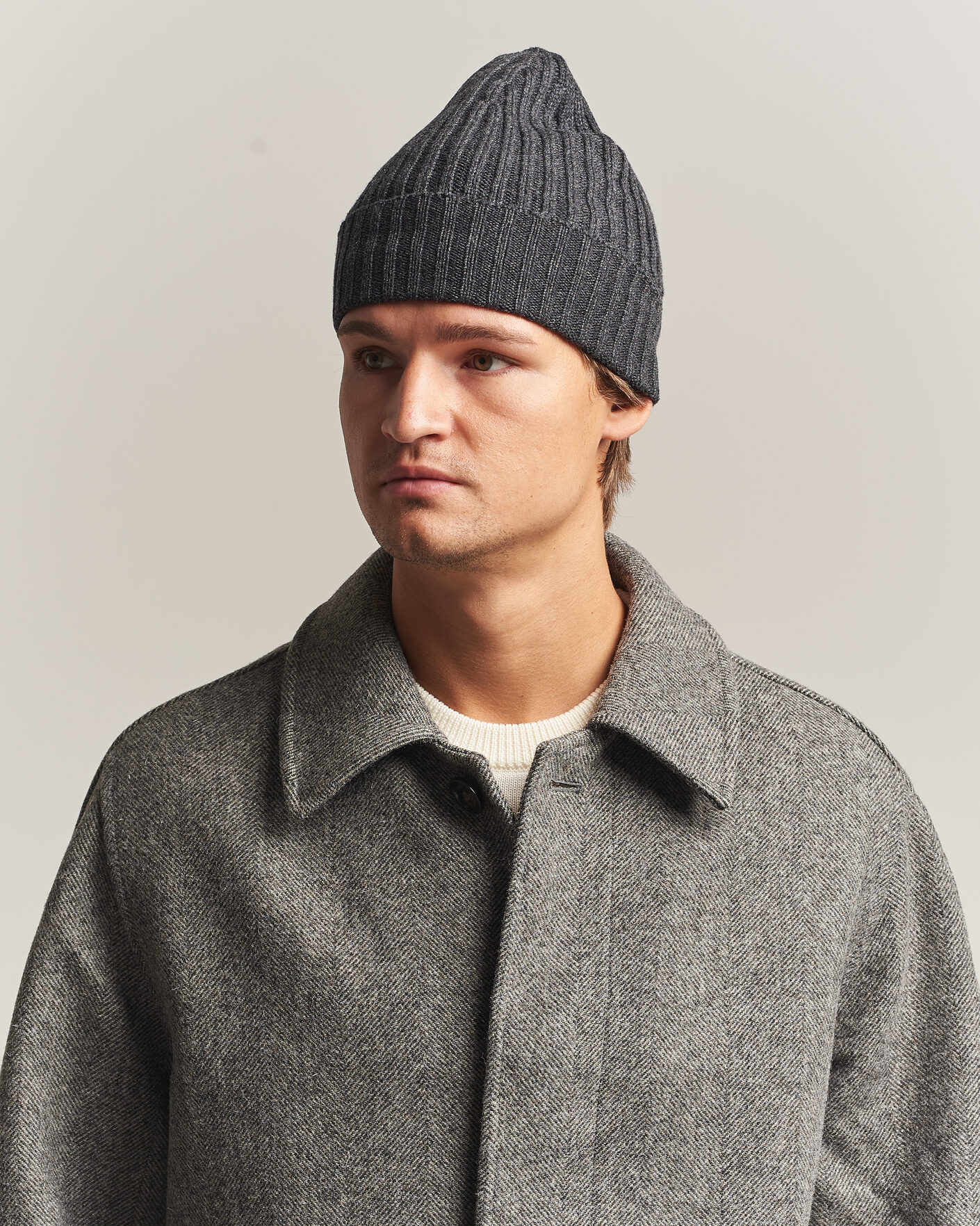 Hombres | Gorros | Piacenza Cashmere | Ribbed Cashmere Beanie Charcoal