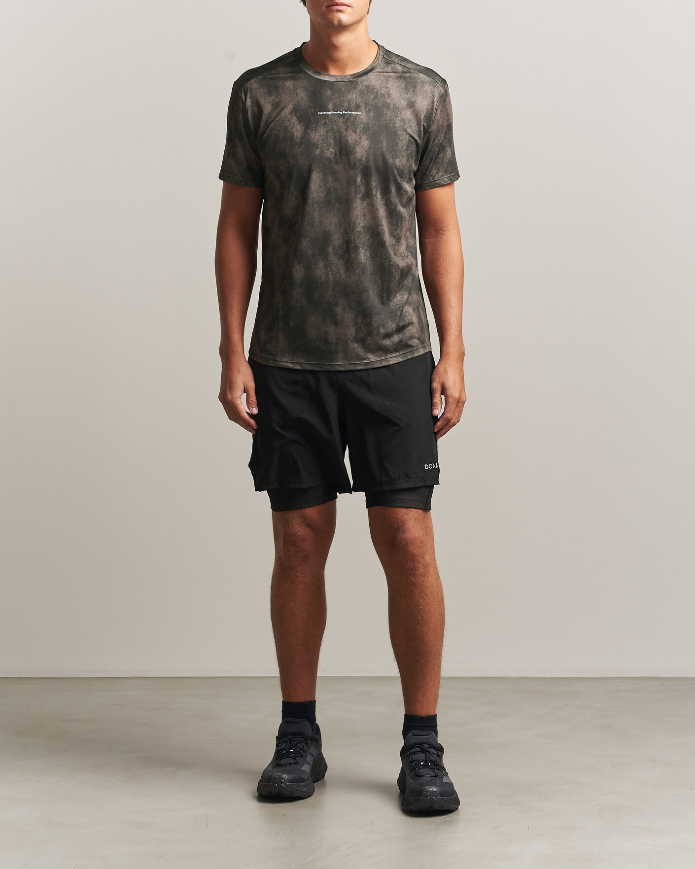 Hombres | Camisetas | DOXA | Rerun Short Sleeve T-Shirt Taupe