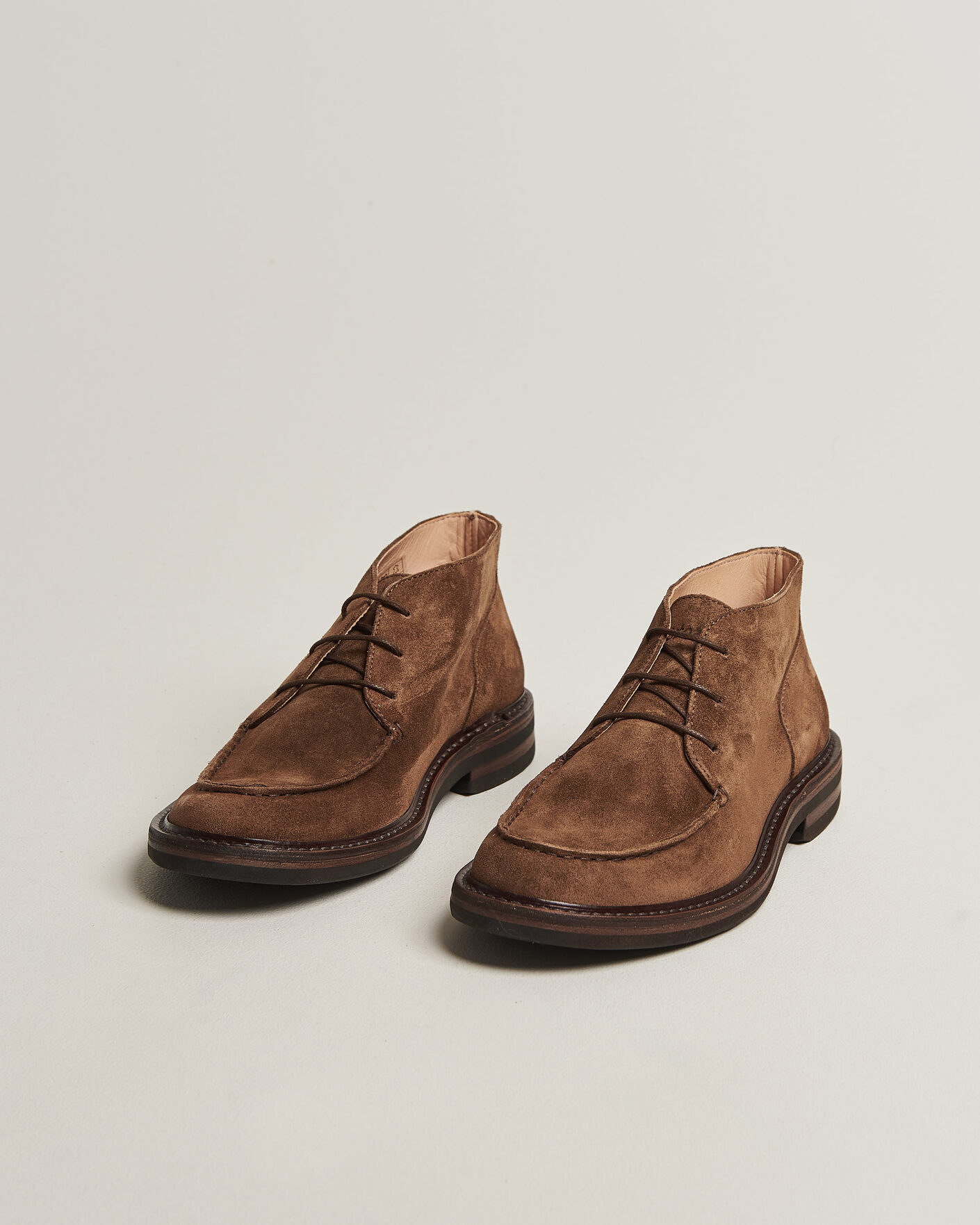 Hombres | Botas | Astorflex | Deukeflex Dainite Chukka Boot Dark Khaki Suede