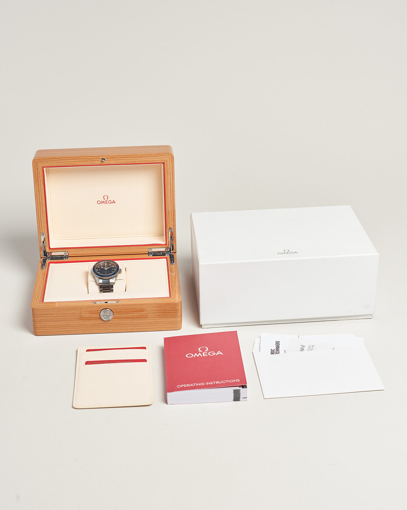 Hombres | Pre-Owned & Vintage Watches | Omega Pre-Owned | Seamaster 300
