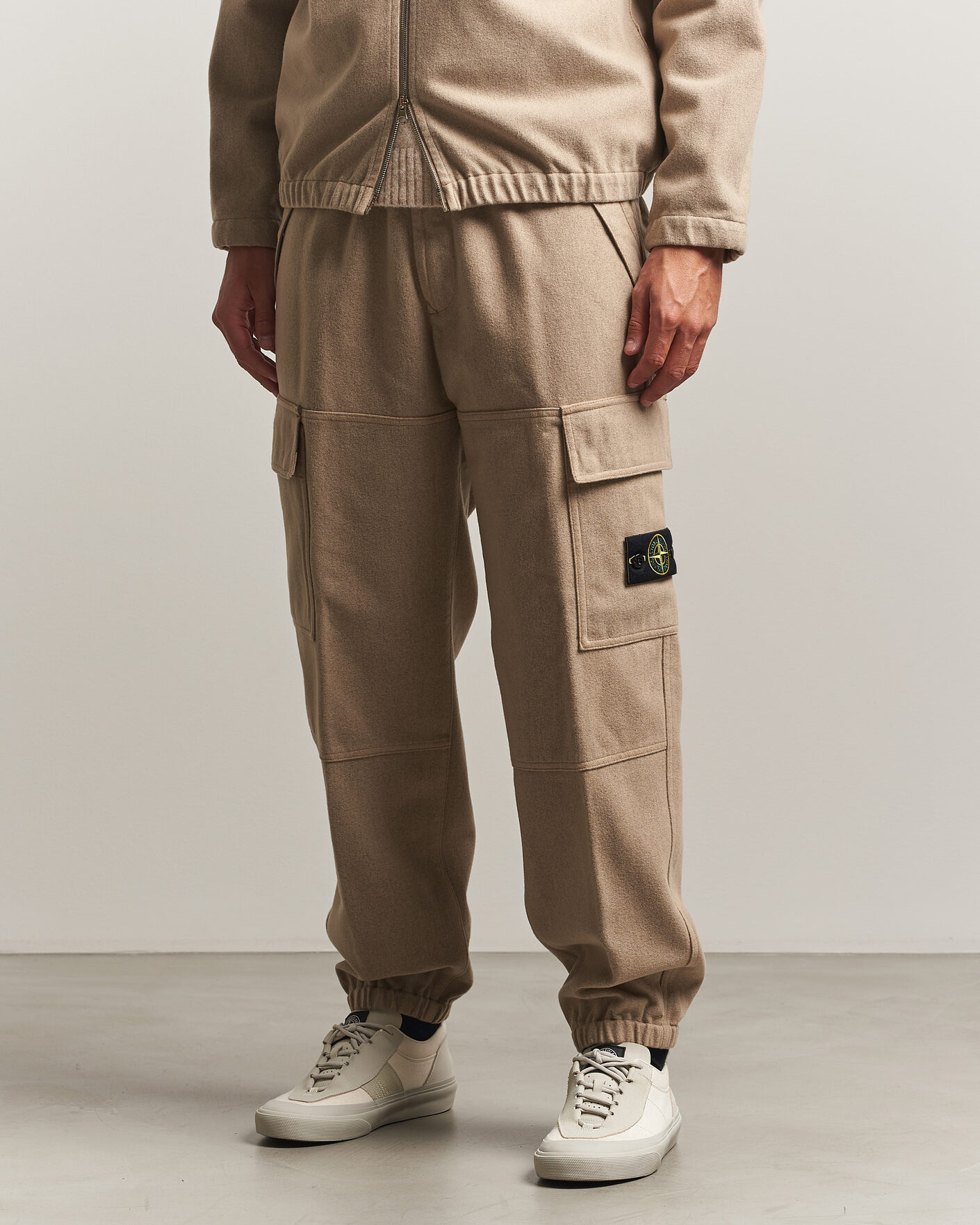 Hombres | Pantalones | Stone Island | Wool/Nylon Flannel Cargo Trousers Biscuit