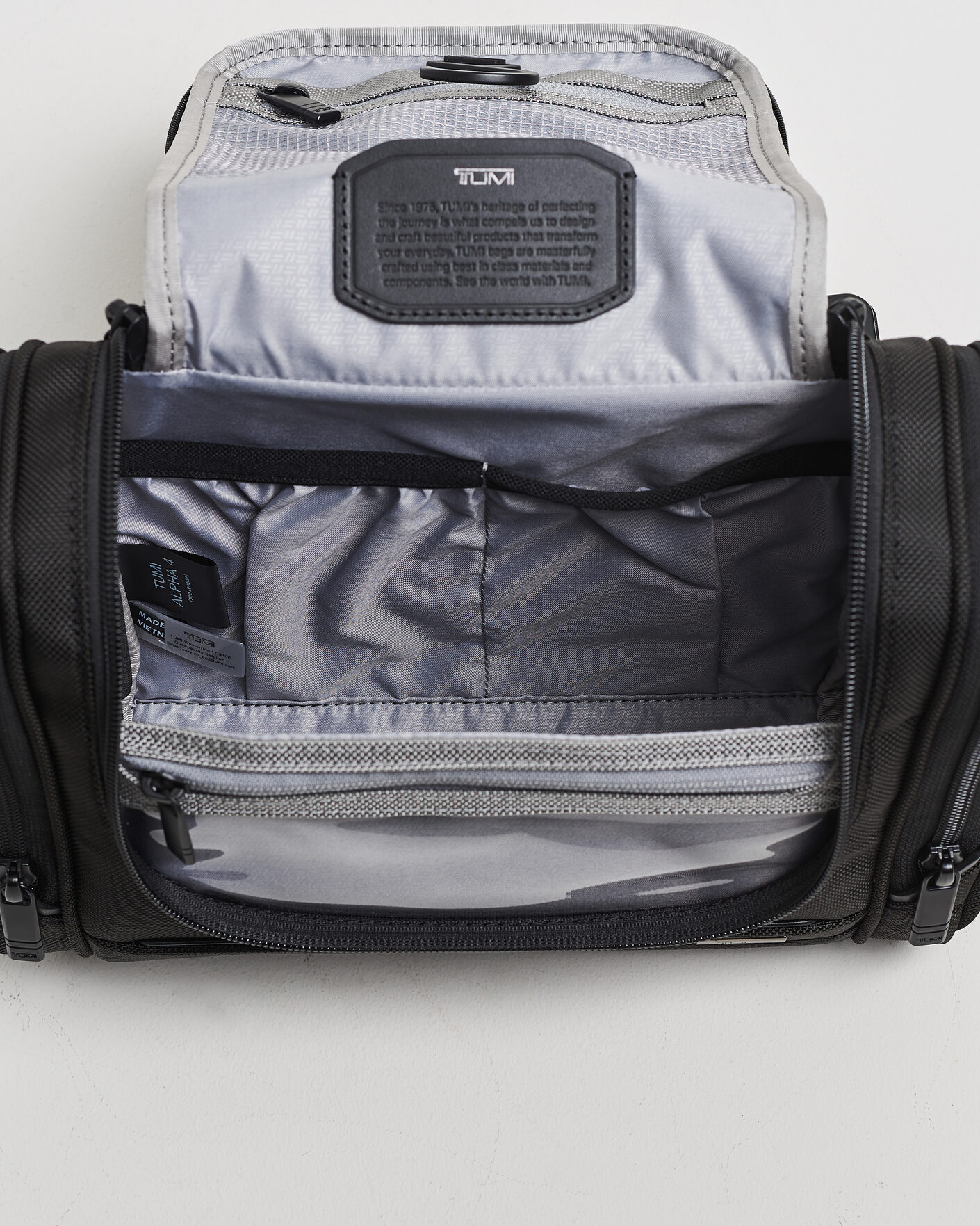 Hombres | Bolsos | TUMI | Alpha Hanging Travel Kit Black