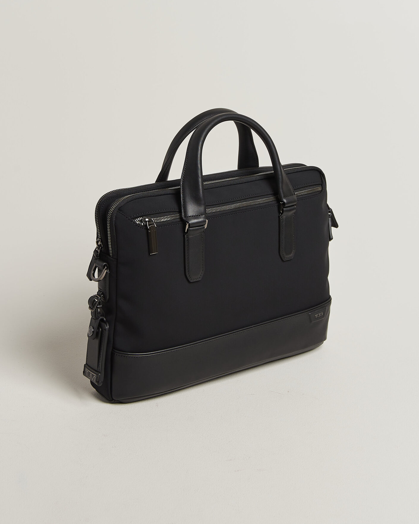 Hombres | Bolsos | TUMI | Harrison Sycamore Slim Nylon Brief Midnight Black